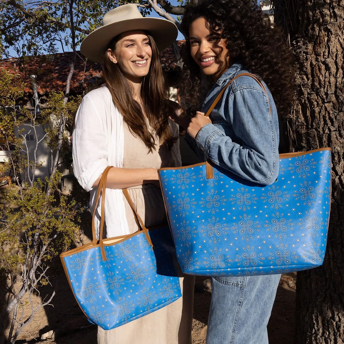All That Tote In Coated Canvas - Blue Journey Bandana