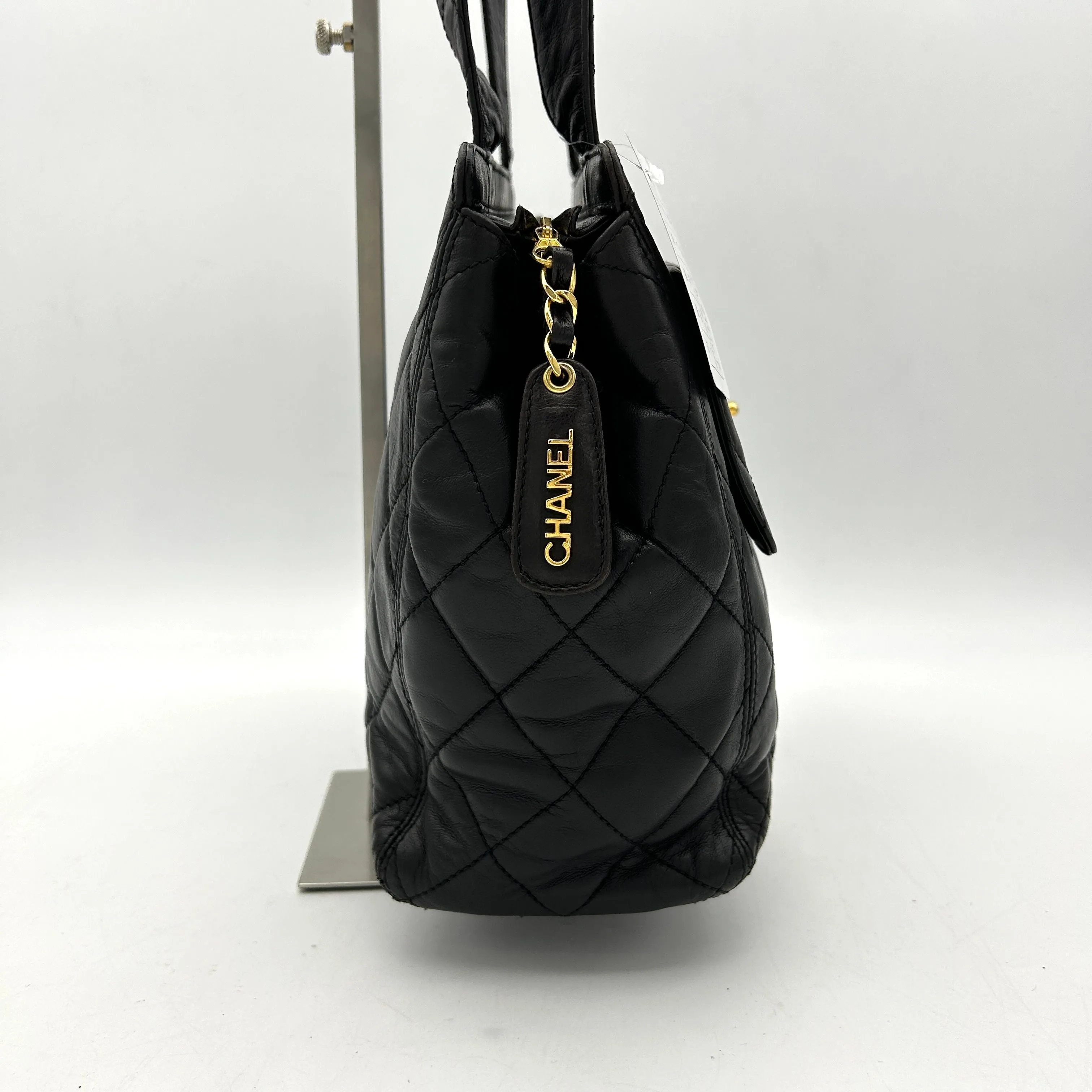 Chanel Vintage Quilted CC Pocket Tote - Black Totes, Handbags ch9993vf