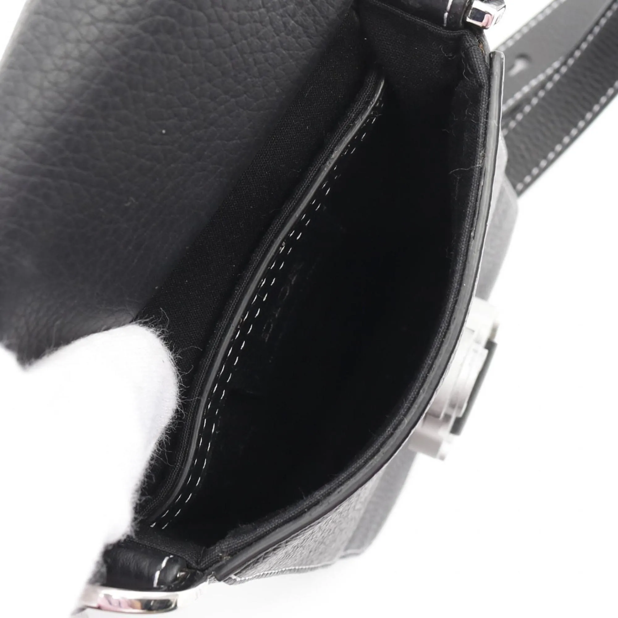Christian Dior Leather Shoulder Bag (Pre-Owned)