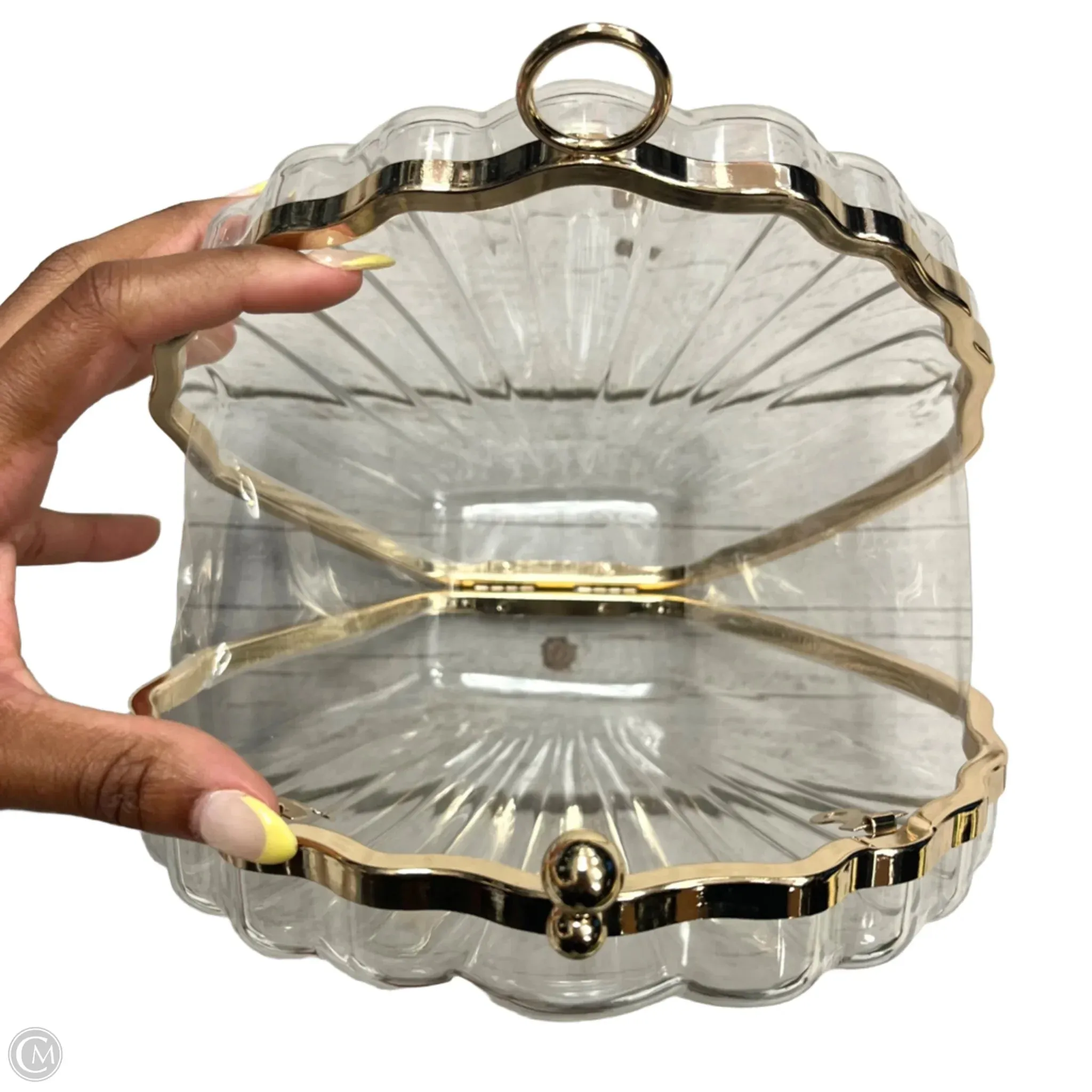 Clutch , Size: Medium