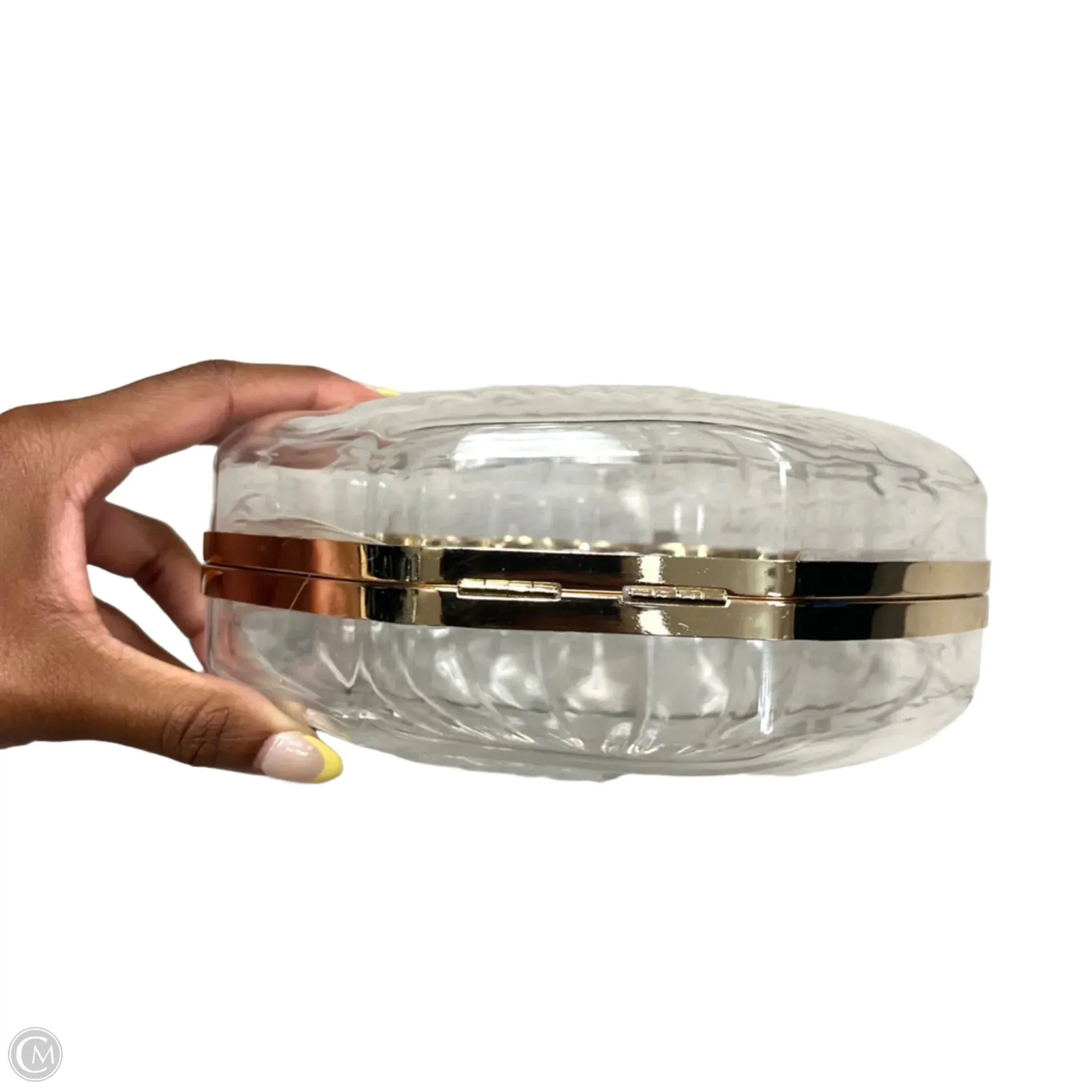 Clutch , Size: Medium