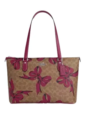 Coach Gallery Tote Bag In Signature Canvas With Bow Print