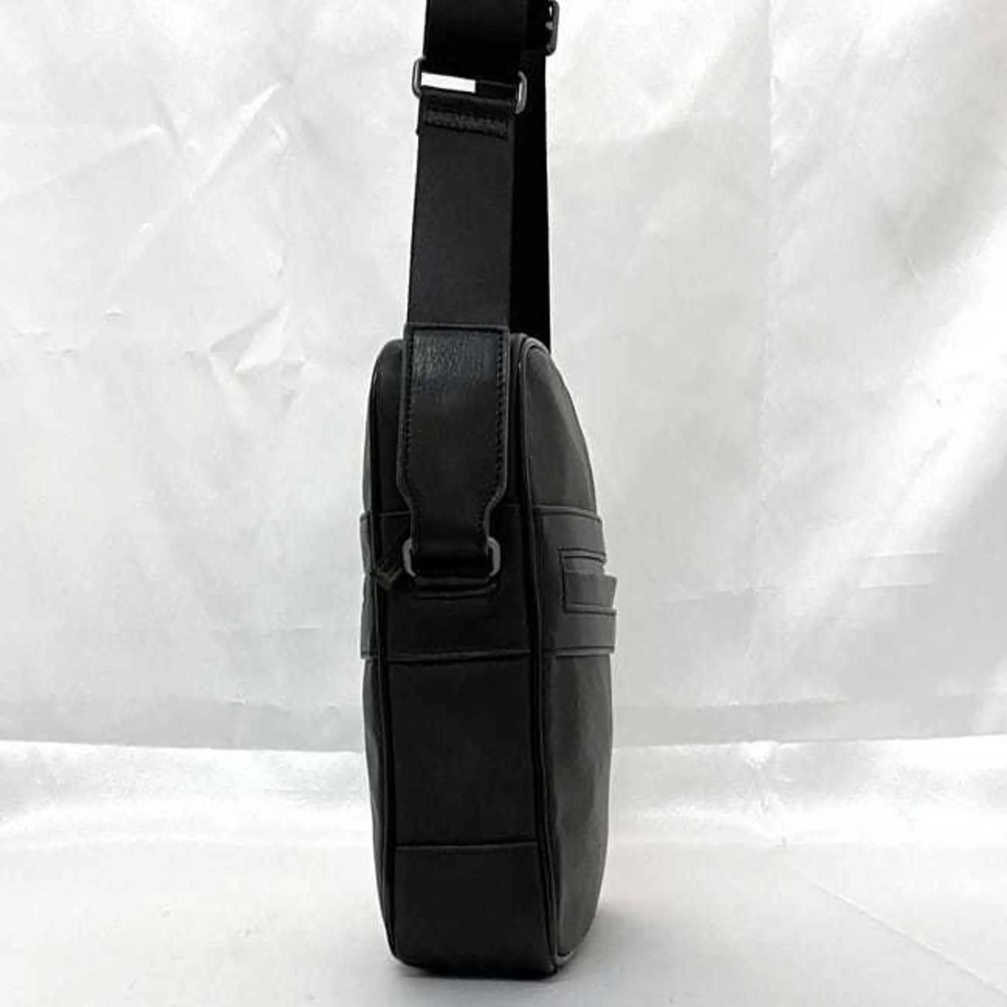 Dunhill Leather Shoulder Bag (Pre-Owned)