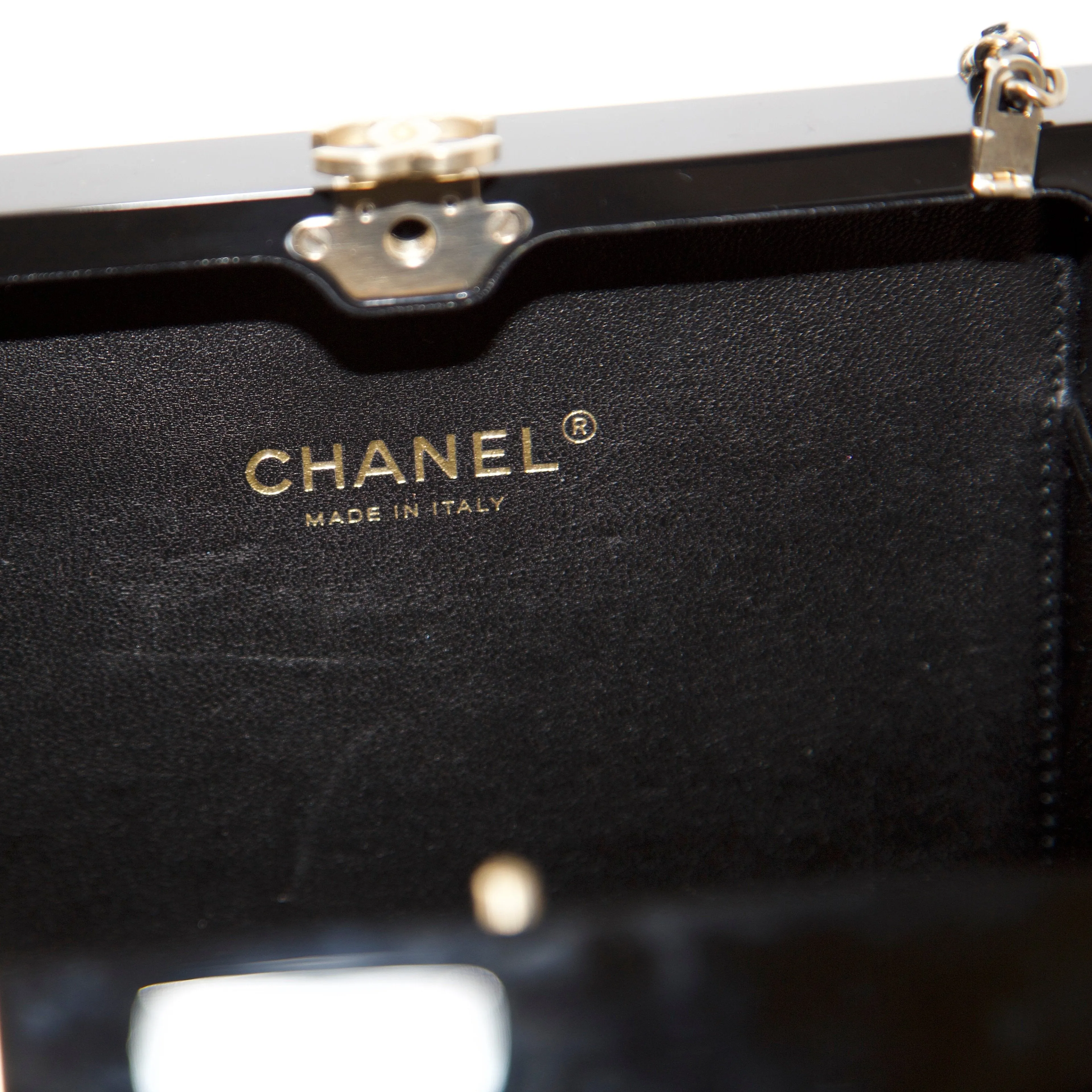Gift Box Minaudi??re Black Clutch GHW