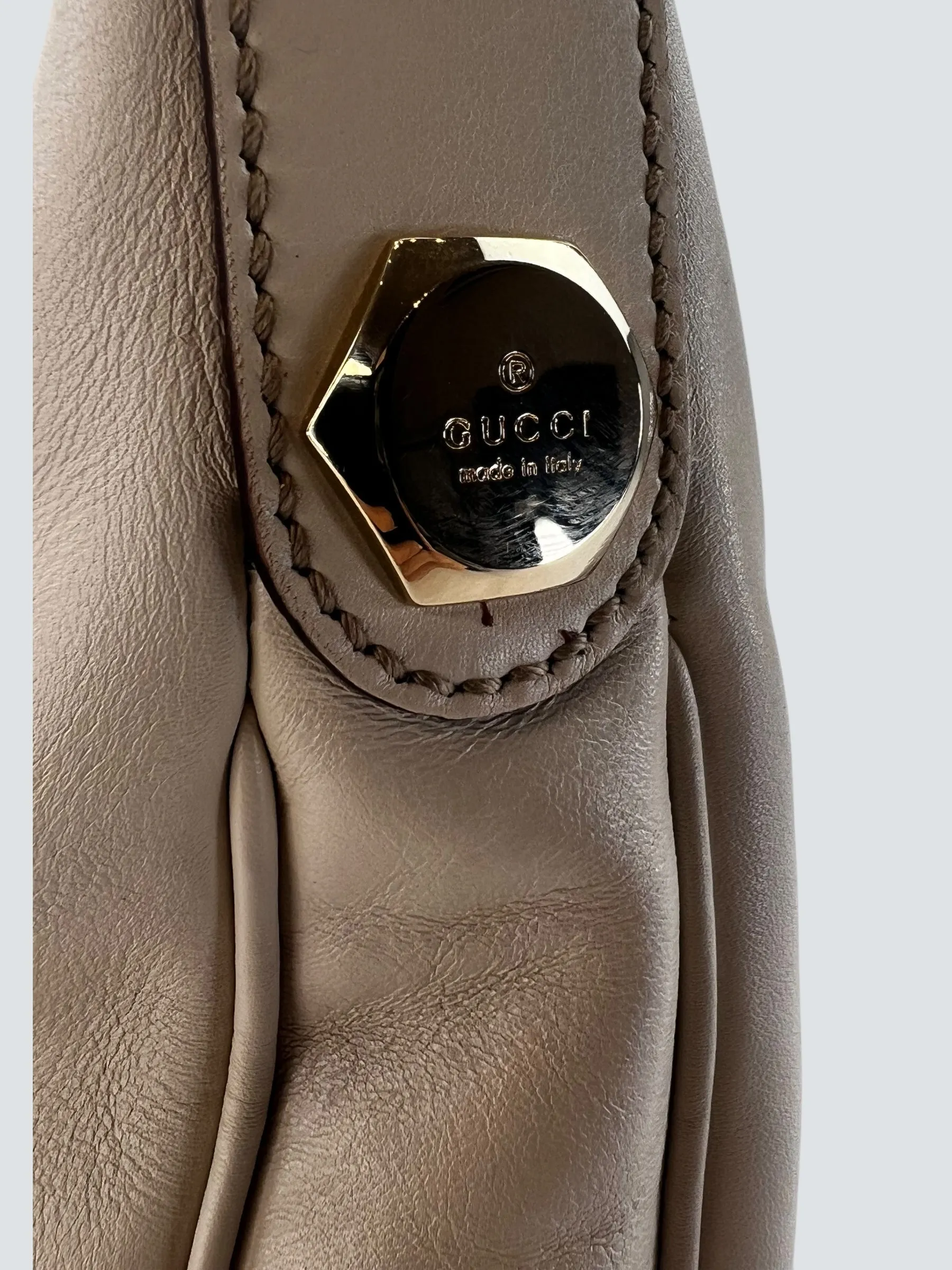 Gucci Off White Leather Shoulder Bag