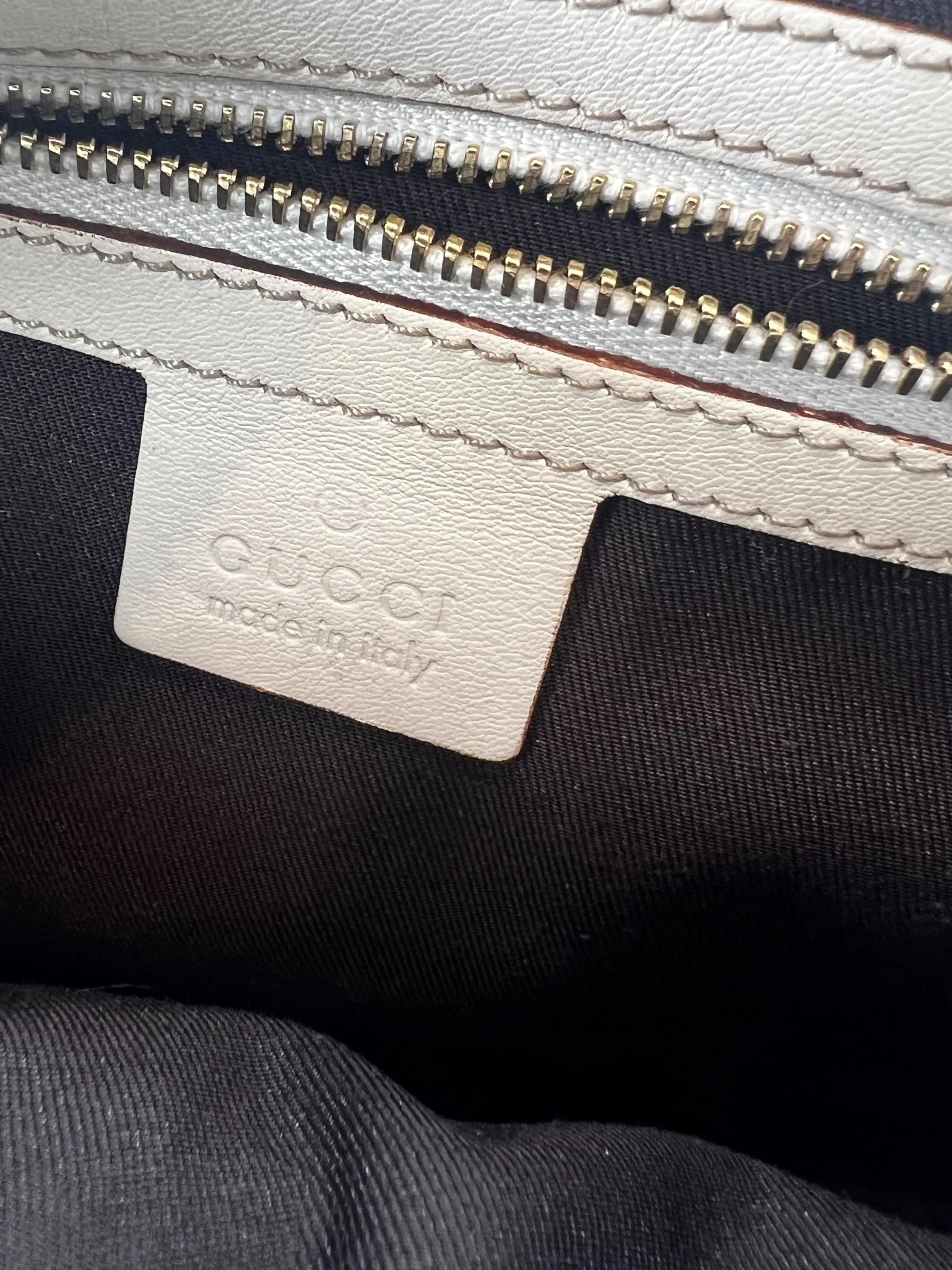Gucci Off White Leather Shoulder Bag