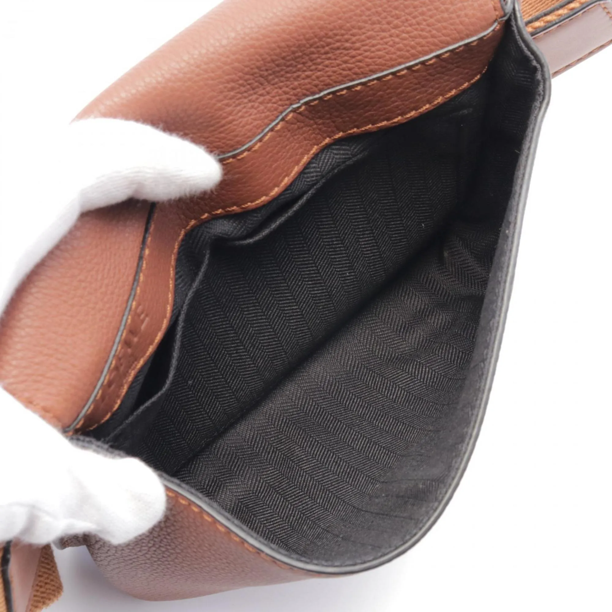 Loewe Leather Fanny Pack (Pre-Owned)