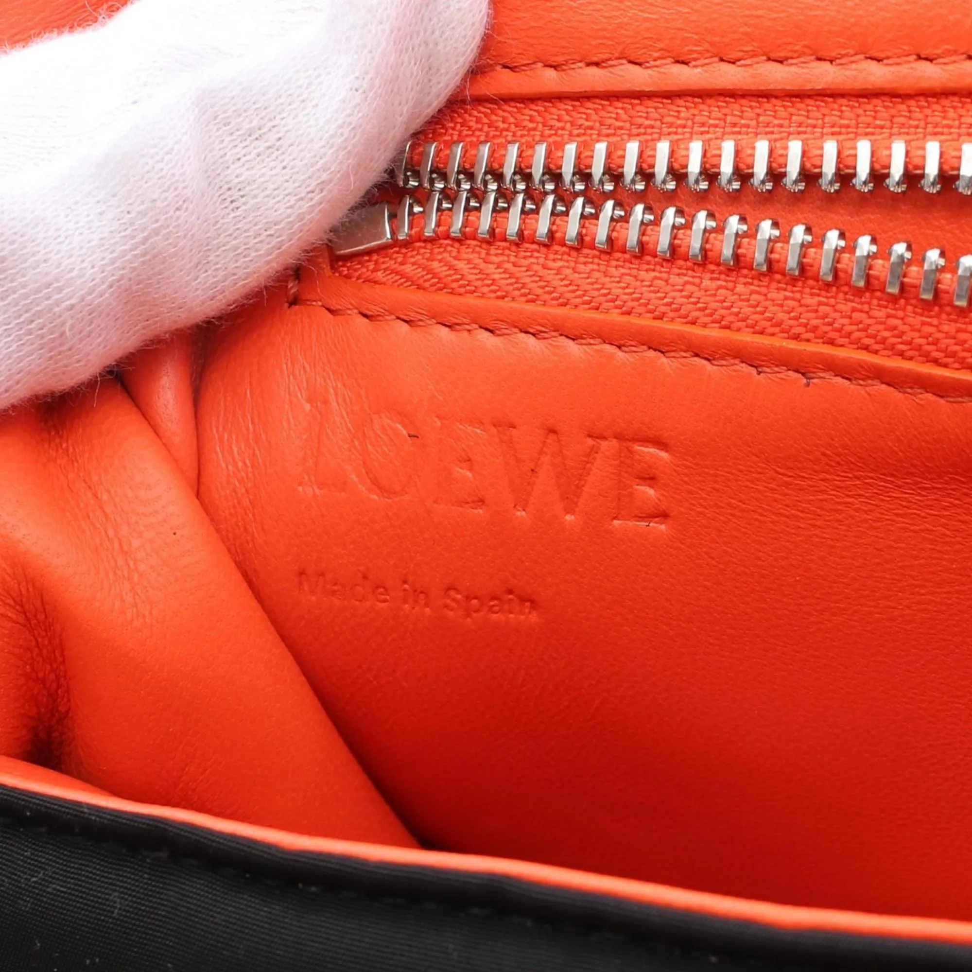 Loewe Nylon Leather Shoulder Bag (Pre-Owned)