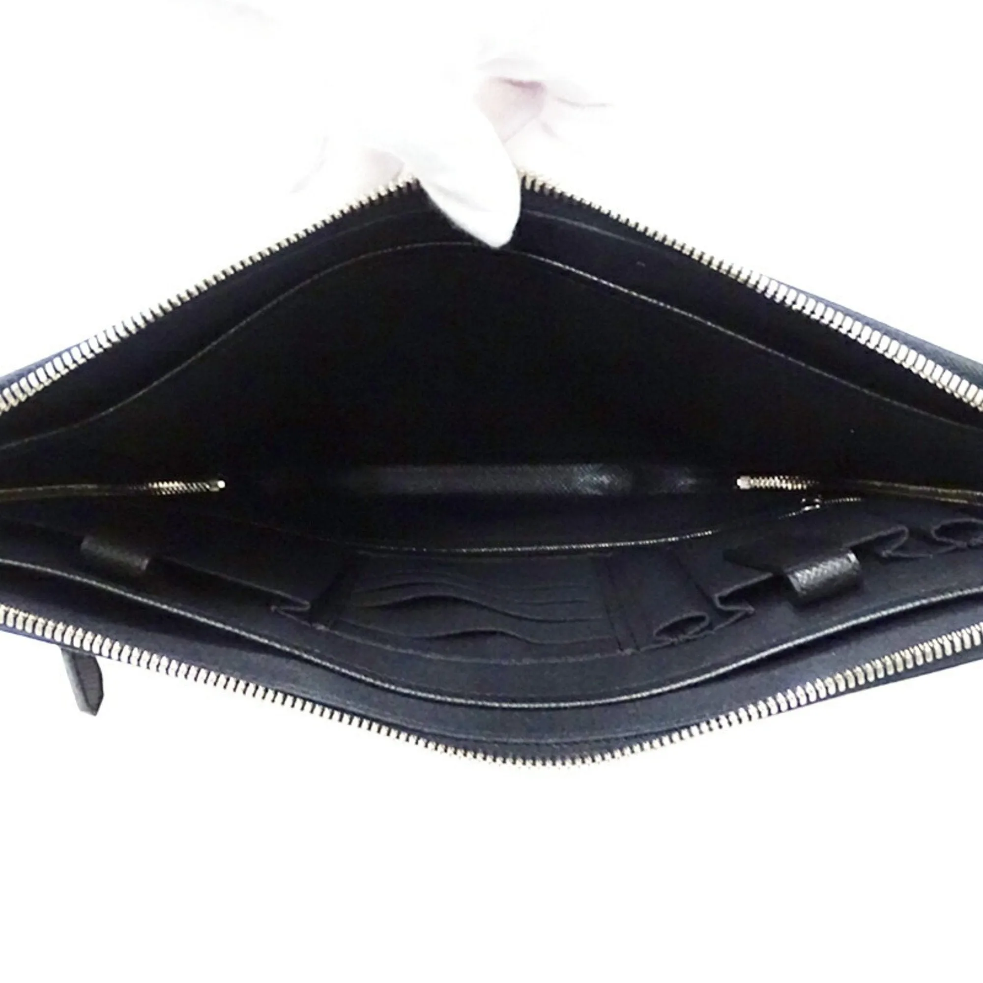 Louis Vuitton Ardoise Taiga Leather Handbag (Pre-Owned)