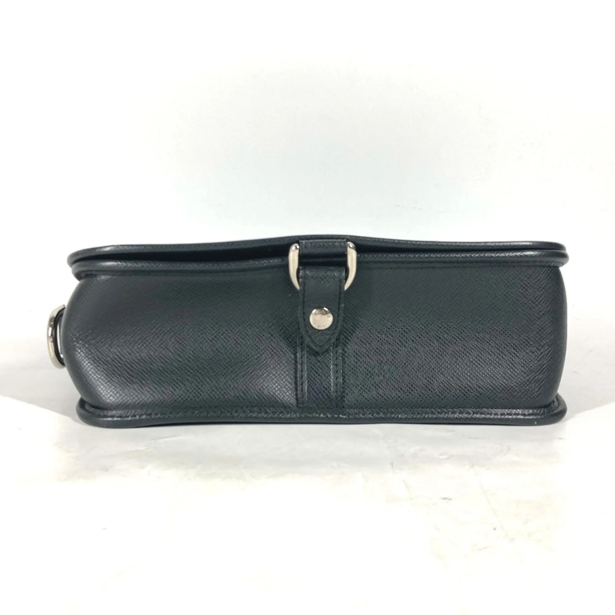 Louis Vuitton Ardoise Taiga Leather Messenger Bag Shoulder Bag (Pre-Owned)