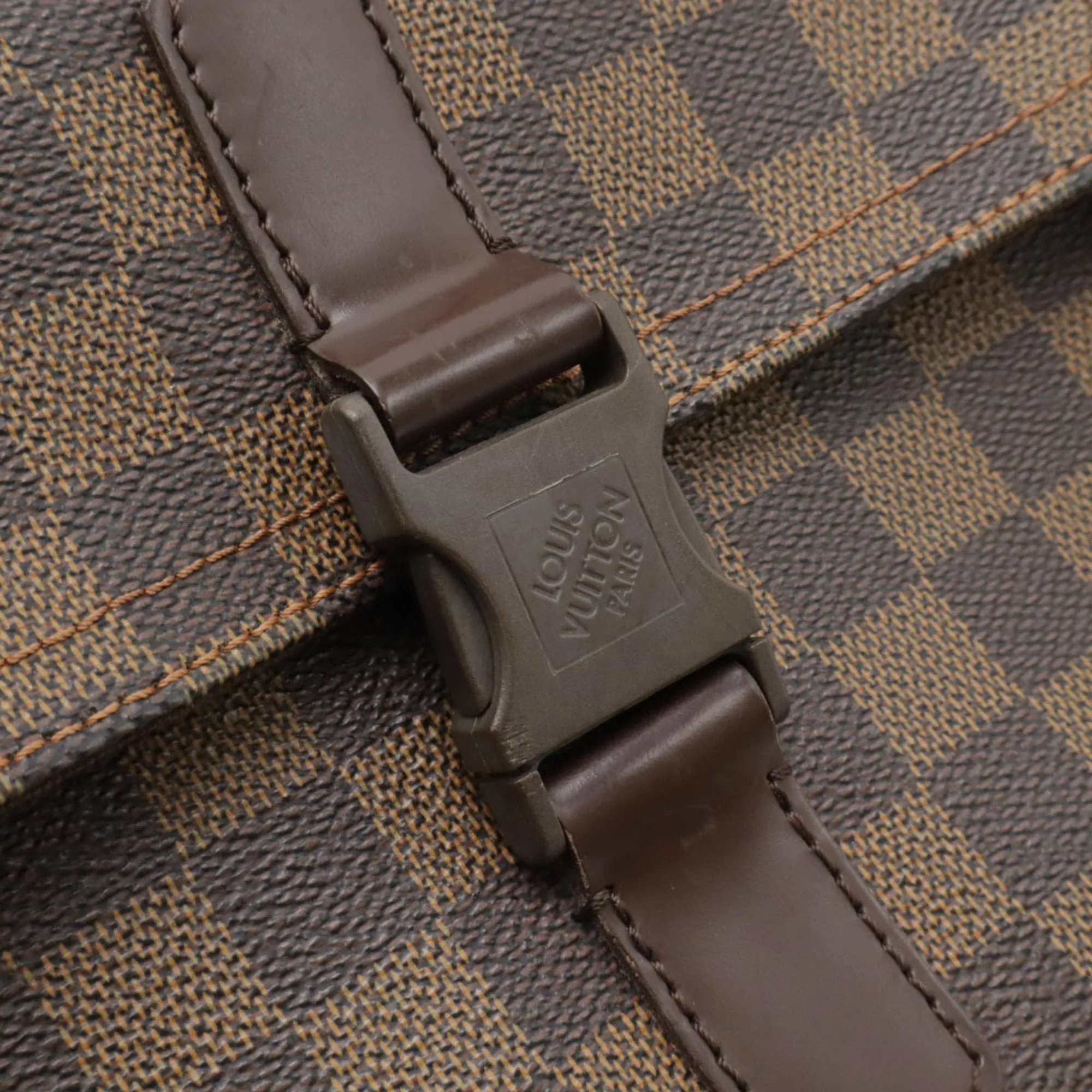 Louis Vuitton Damier Canvas Damier Canvas Pochette Shoulder Bag (Pre-Owned)