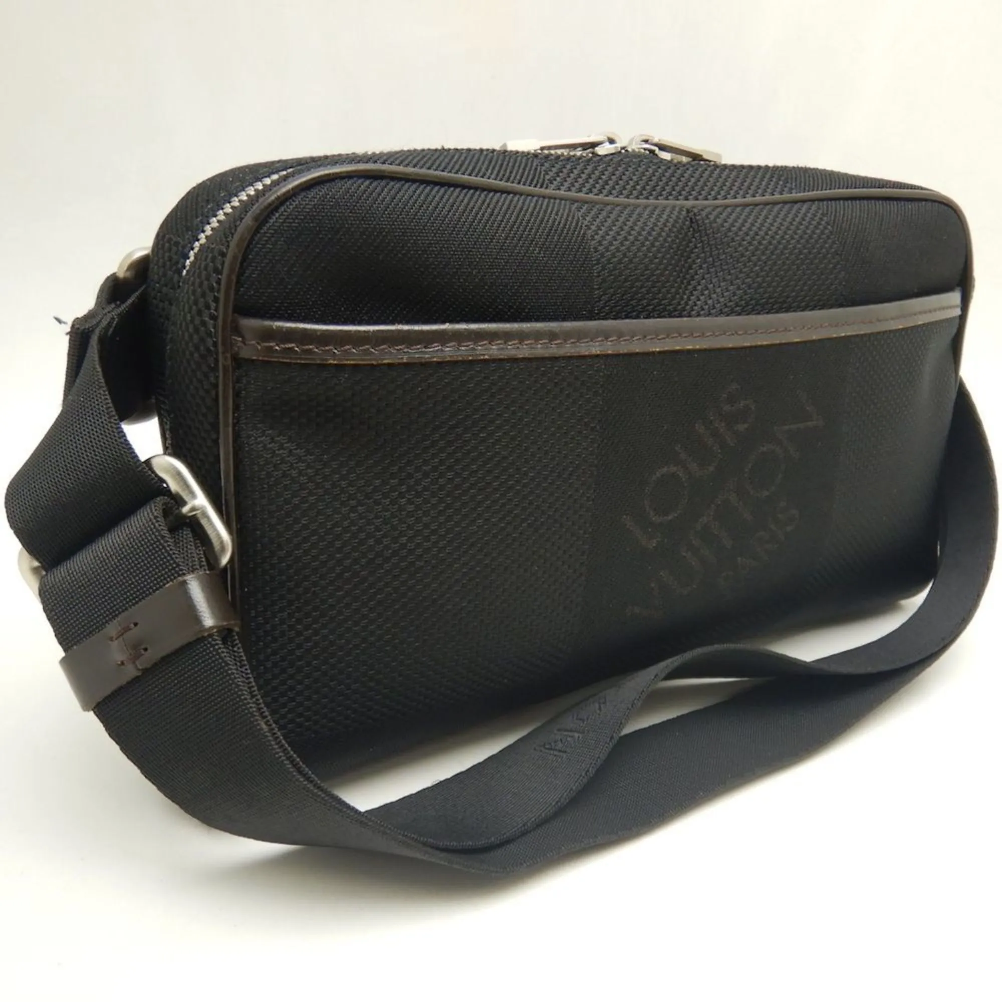 Louis Vuitton Damier Geant Noir Canvas Fanny Pack (Pre-Owned)