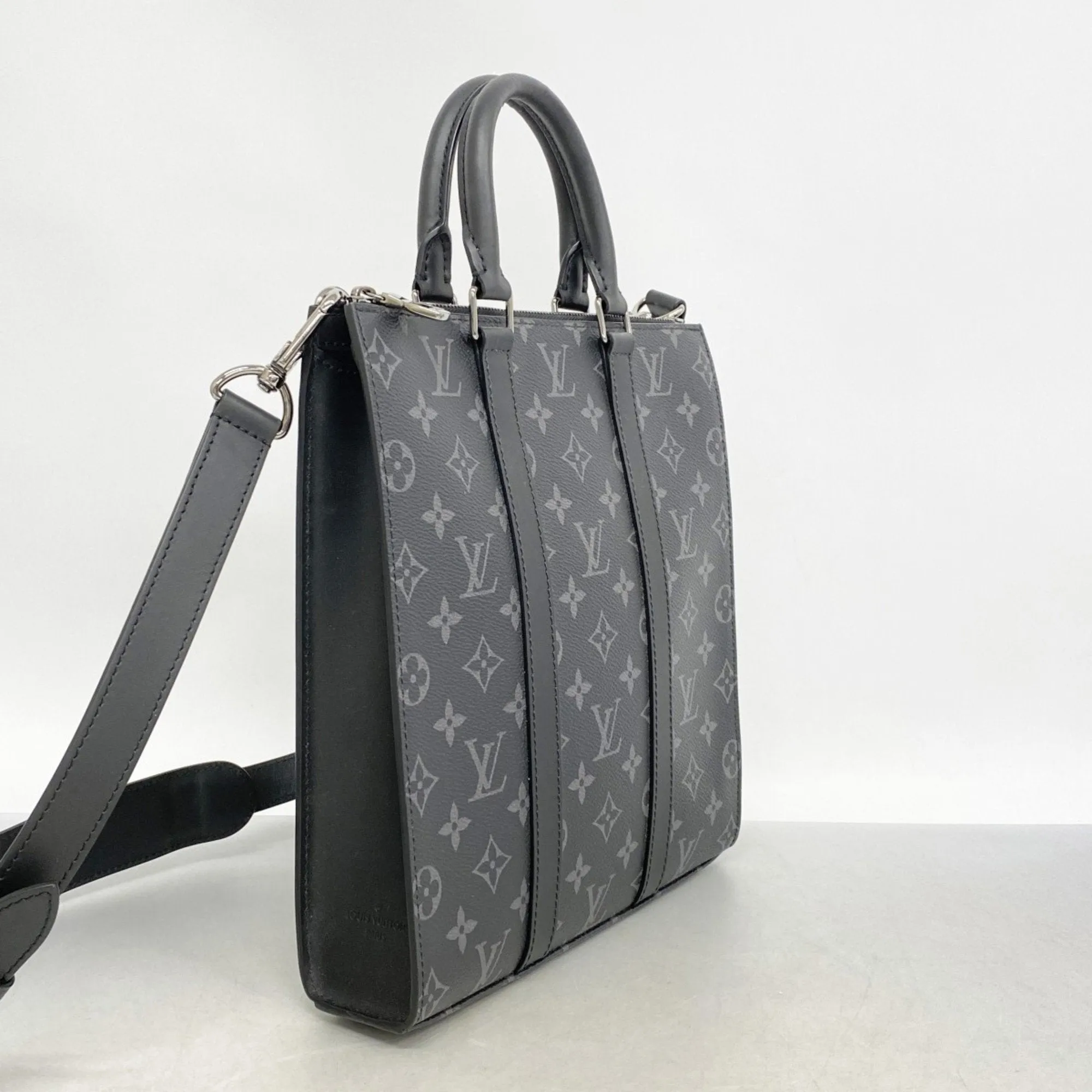 Louis Vuitton Handbag (Pre-Owned)