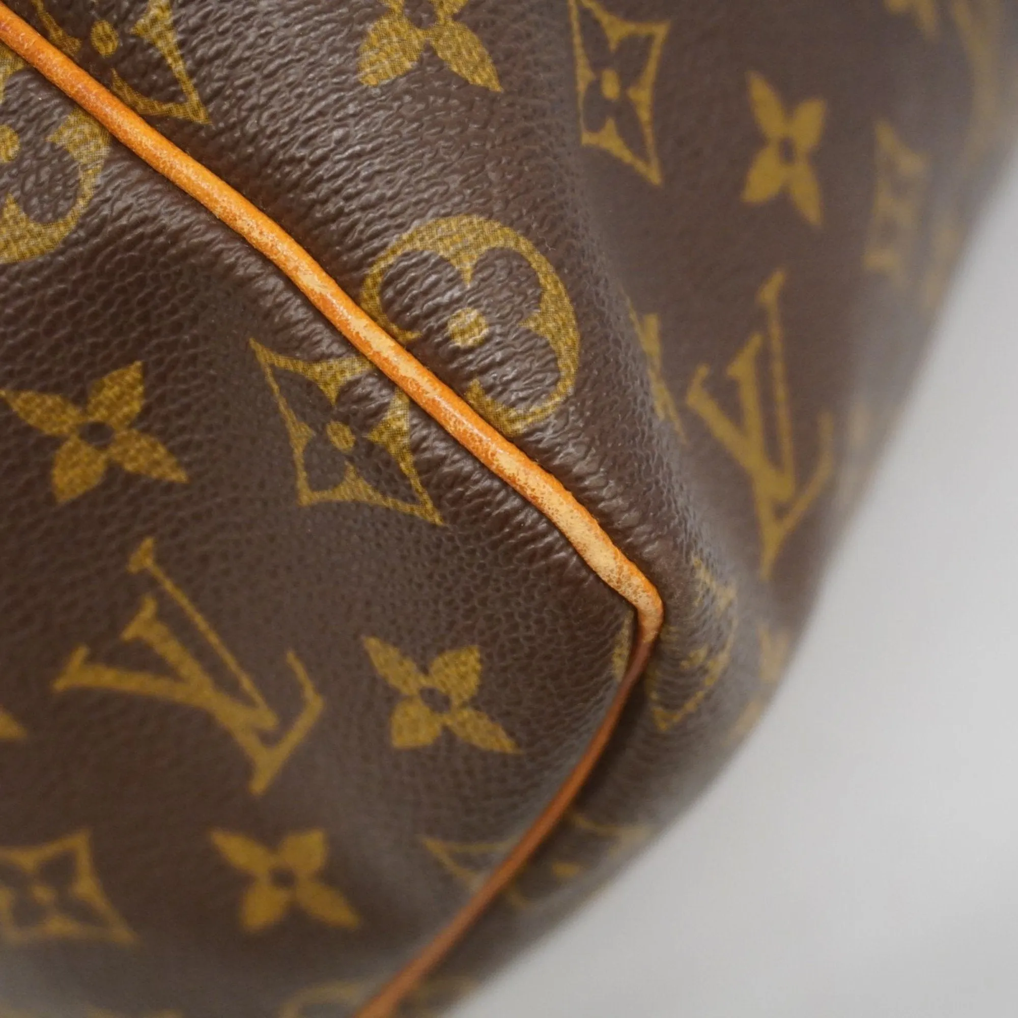 Louis Vuitton Keepall 55 Canvas Travel Bag (Pre-Owned)