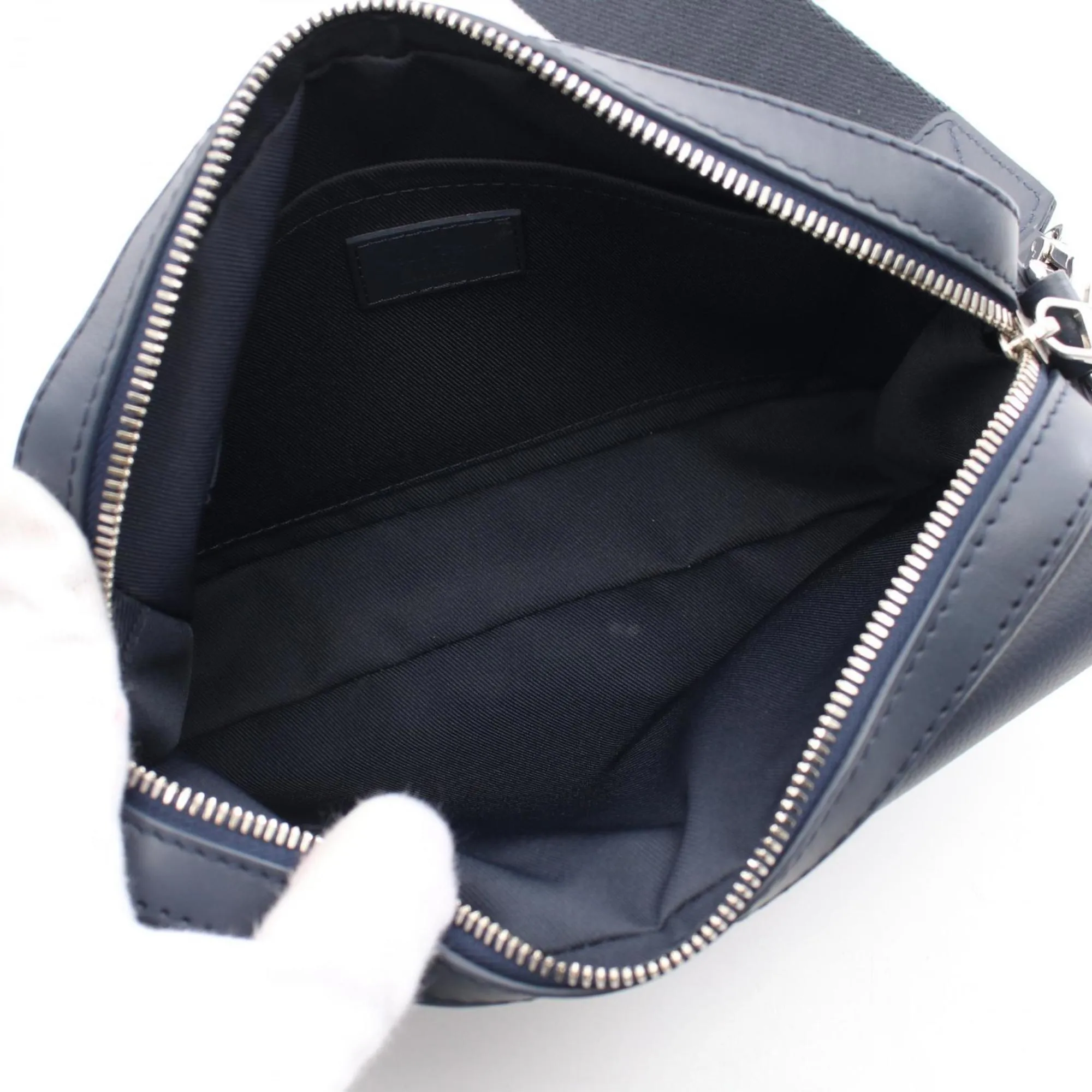Louis Vuitton Leather Shoulder Bag (Pre-Owned)