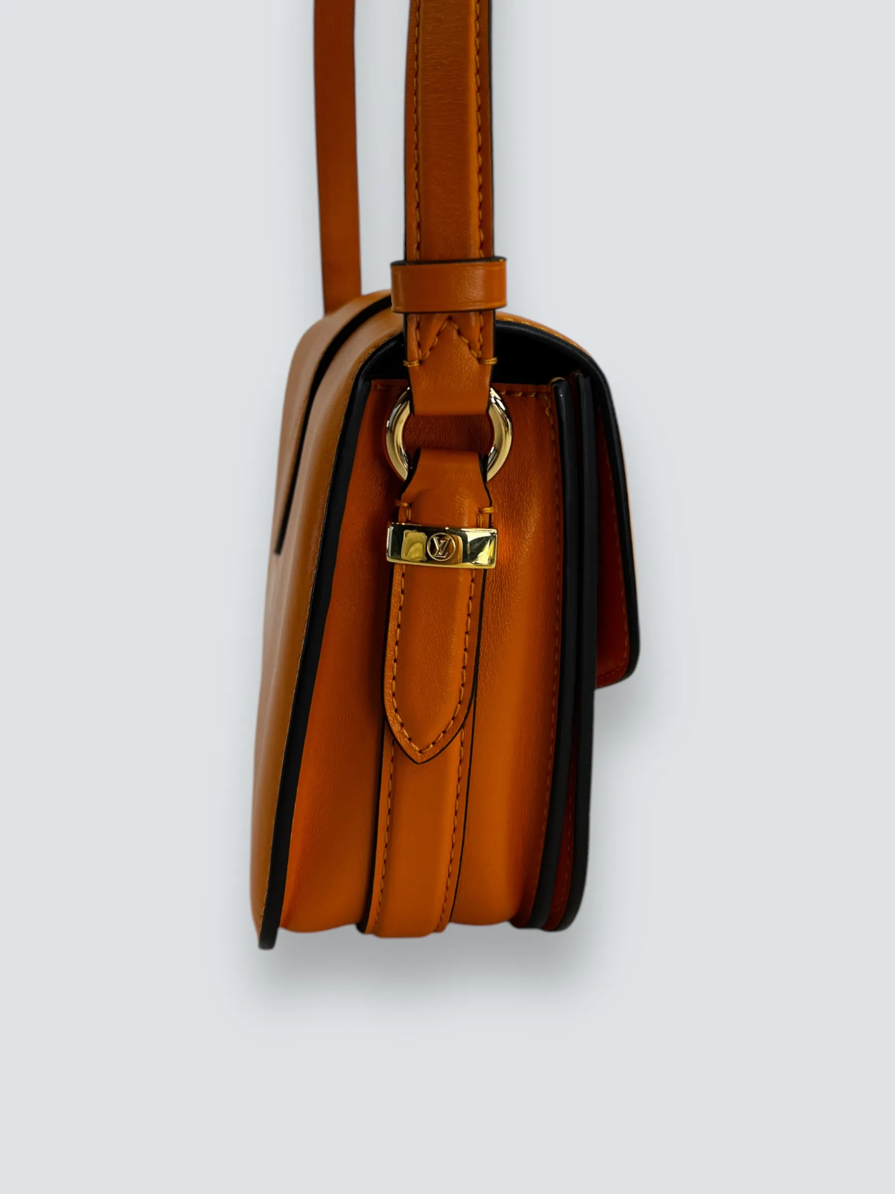 Louis Vuitton Light Tan Leather Sac A Main Point 9 Crossbody
