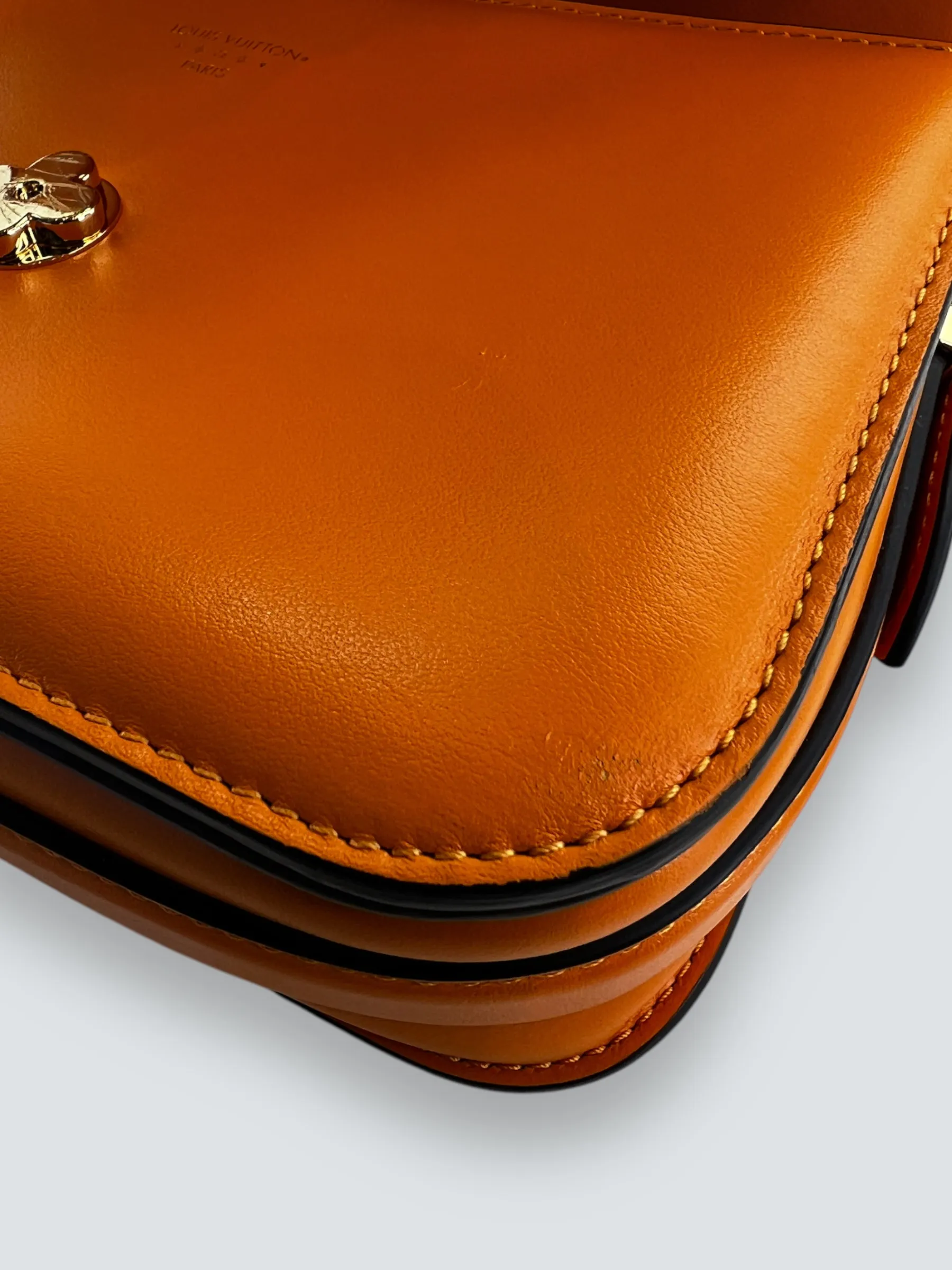 Louis Vuitton Light Tan Leather Sac A Main Point 9 Crossbody