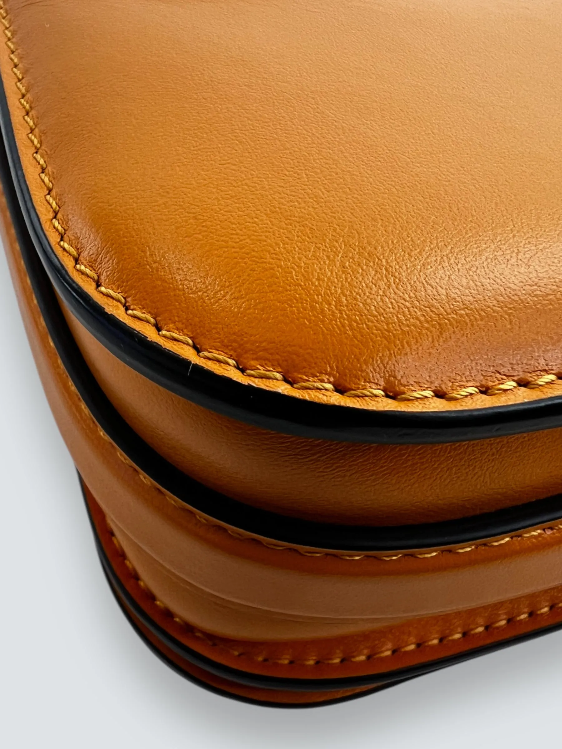 Louis Vuitton Light Tan Leather Sac A Main Point 9 Crossbody