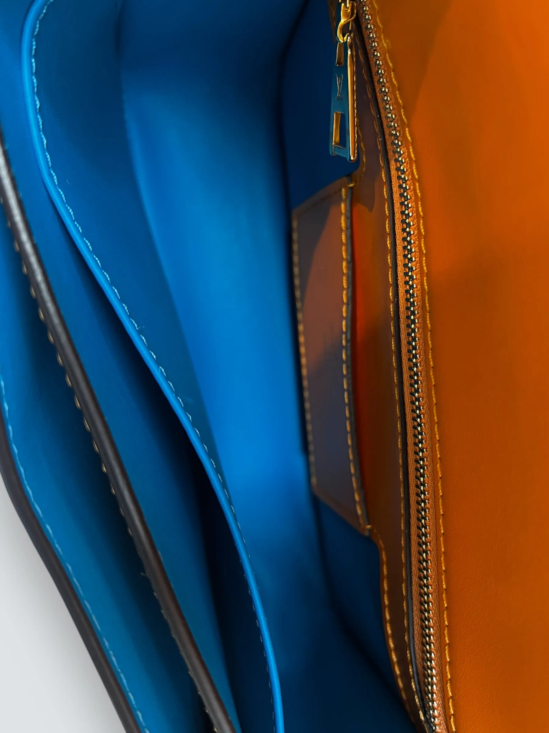 Louis Vuitton Light Tan Leather Sac A Main Point 9 Crossbody