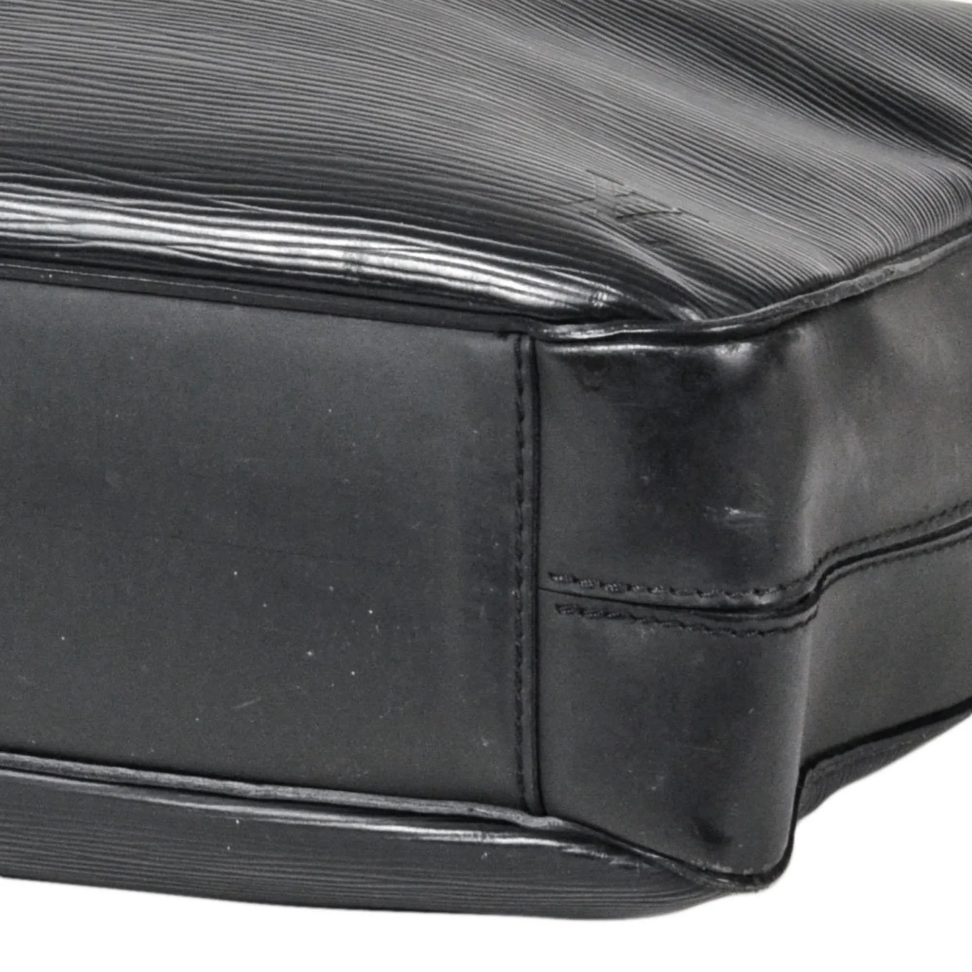 Louis Vuitton Noir Epi Leather Shoulder Bag (Pre-Owned)