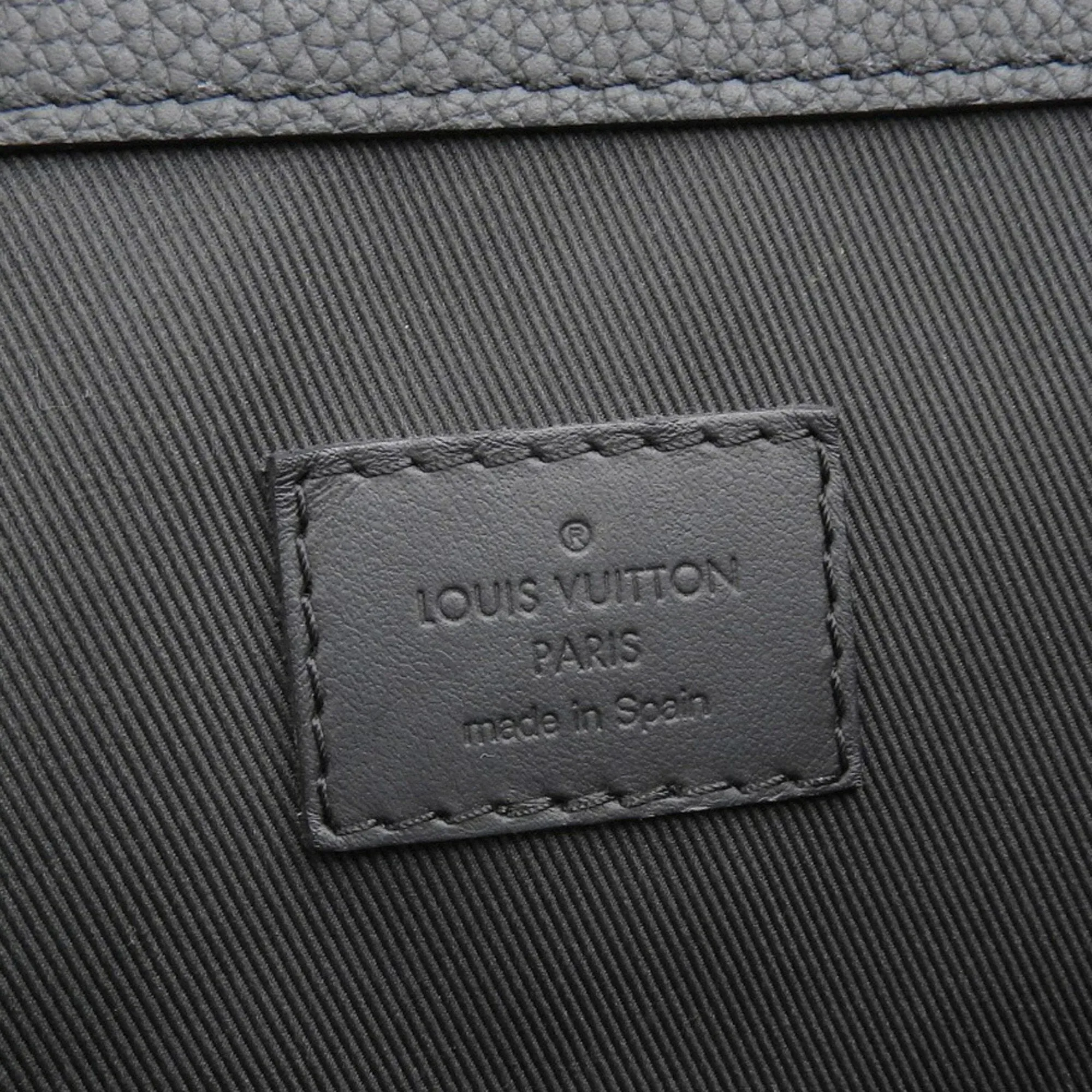 Louis Vuitton Noir Leather Tote Bag (Pre-Owned)