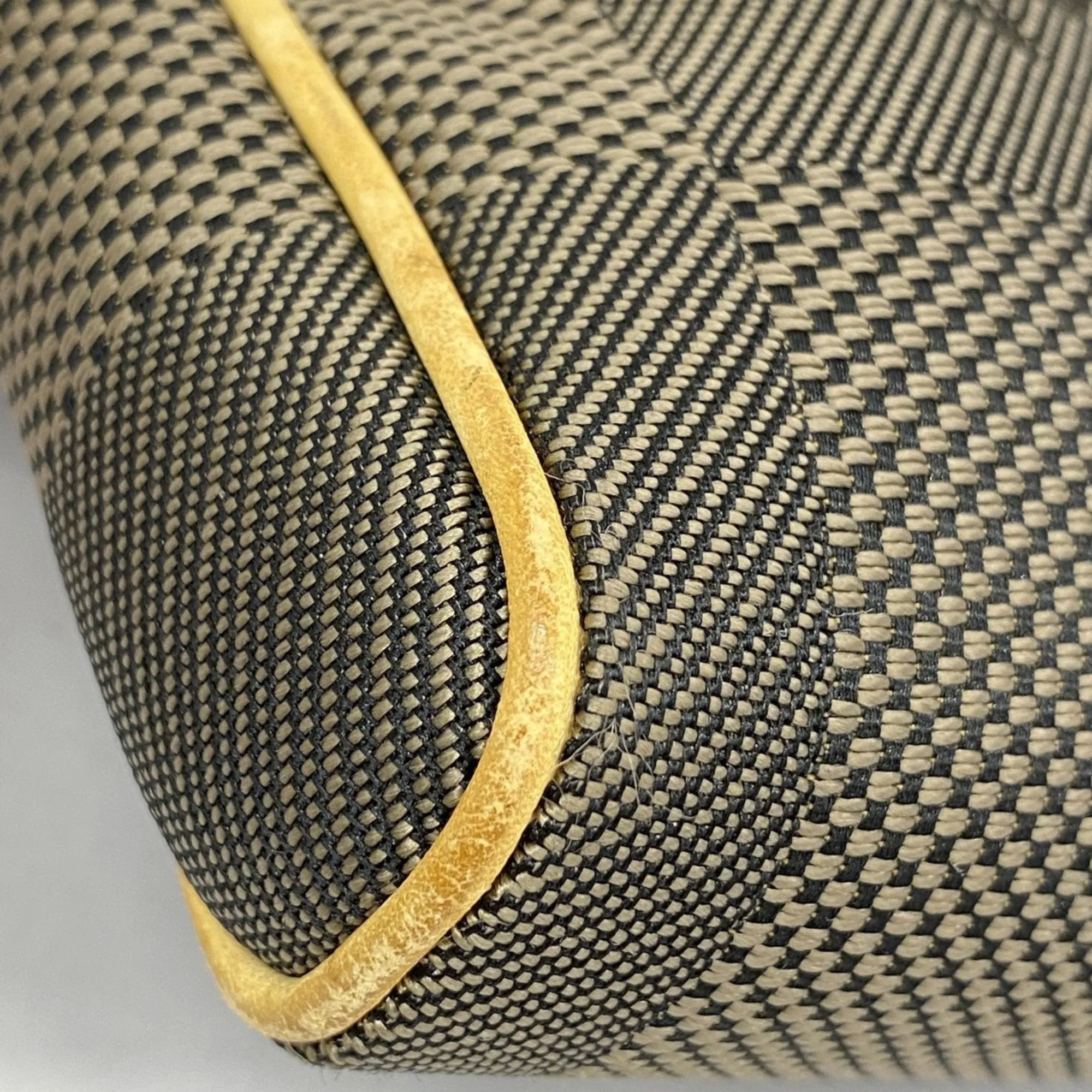 Louis Vuitton Shoulder Bag (Pre-Owned)