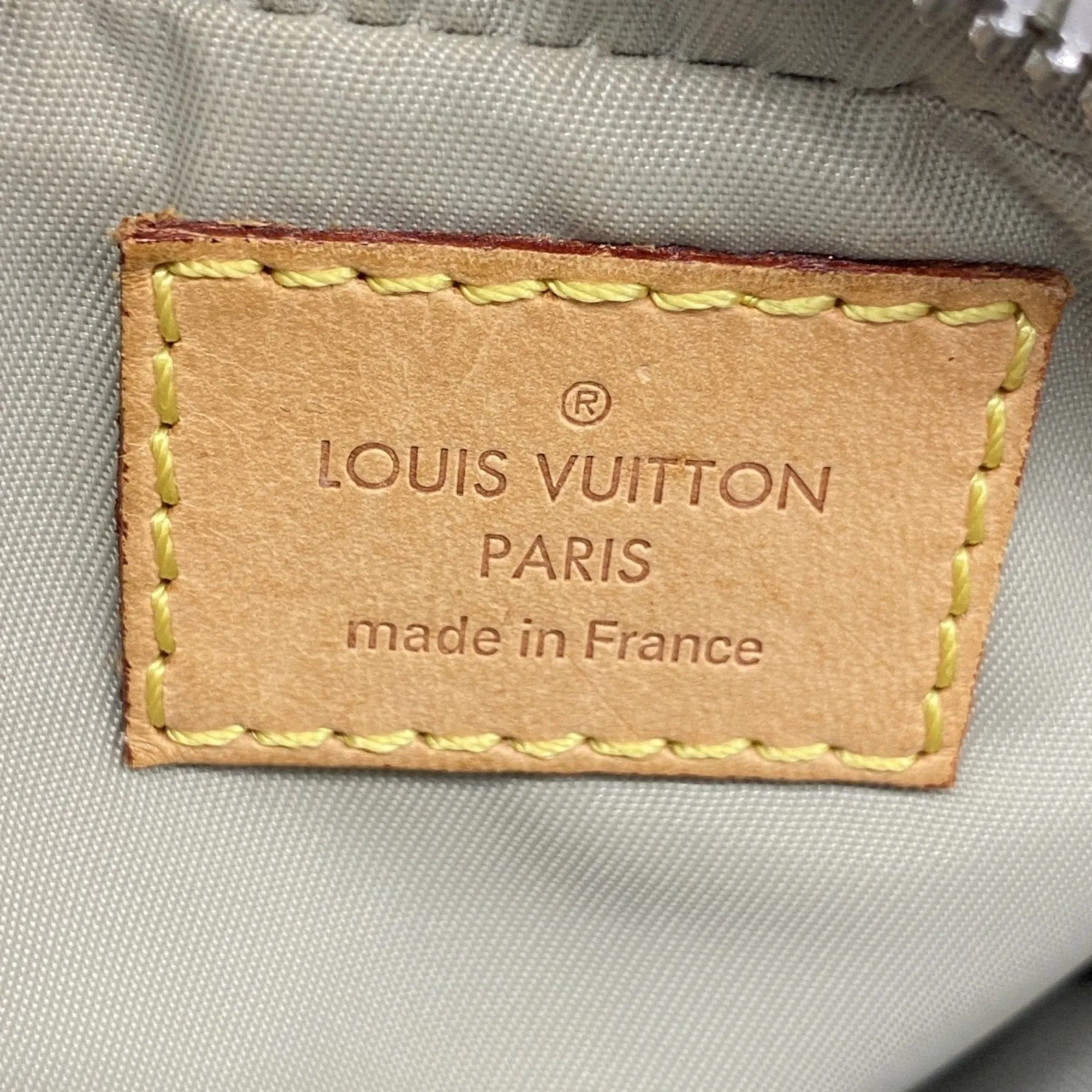 Louis Vuitton Shoulder Bag (Pre-Owned)