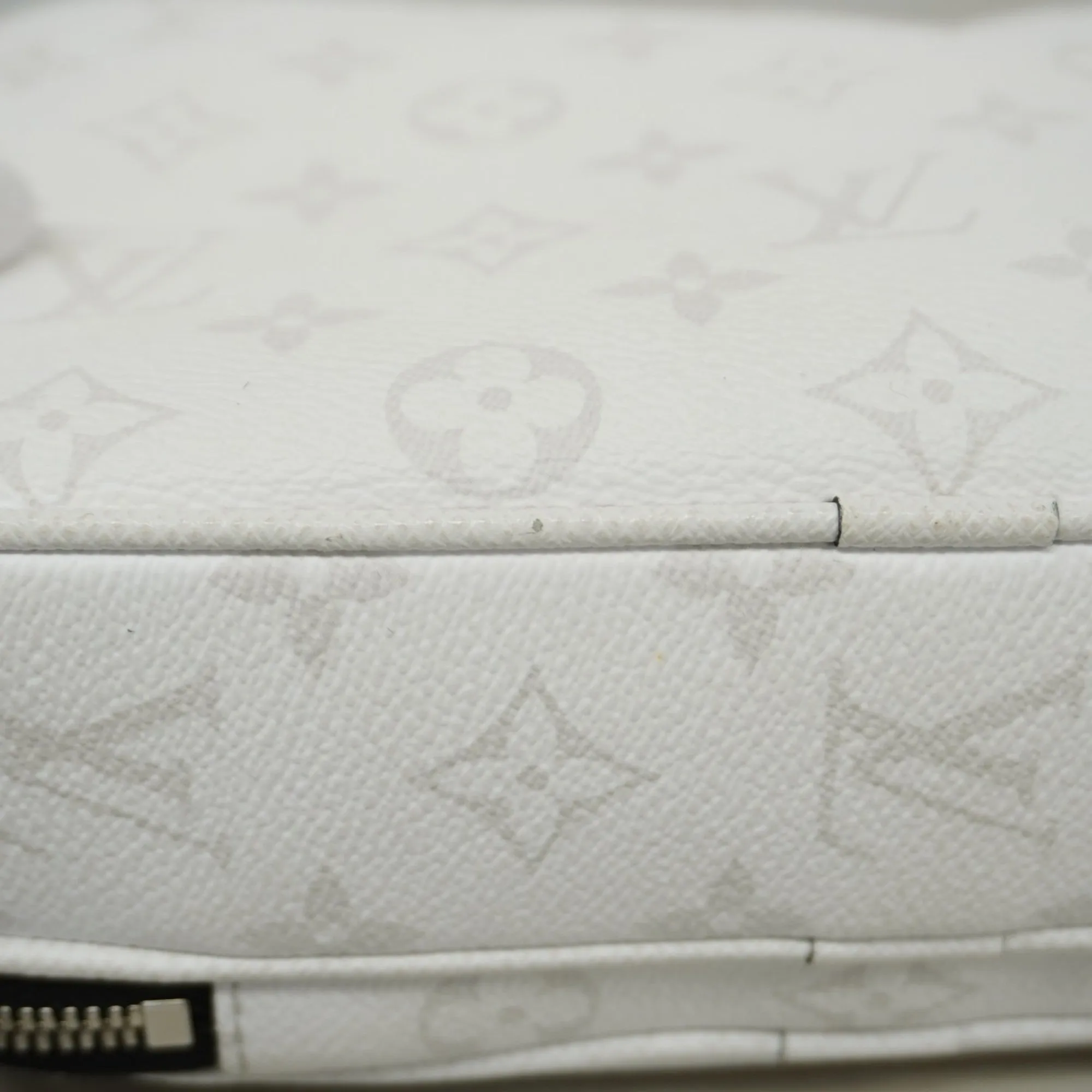 Louis Vuitton Shoulder Bag (Pre-Owned)