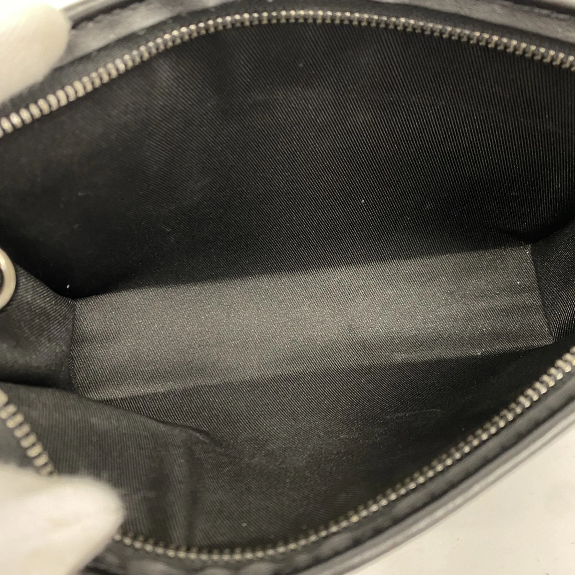Louis Vuitton Shoulder Bag (Pre-Owned)