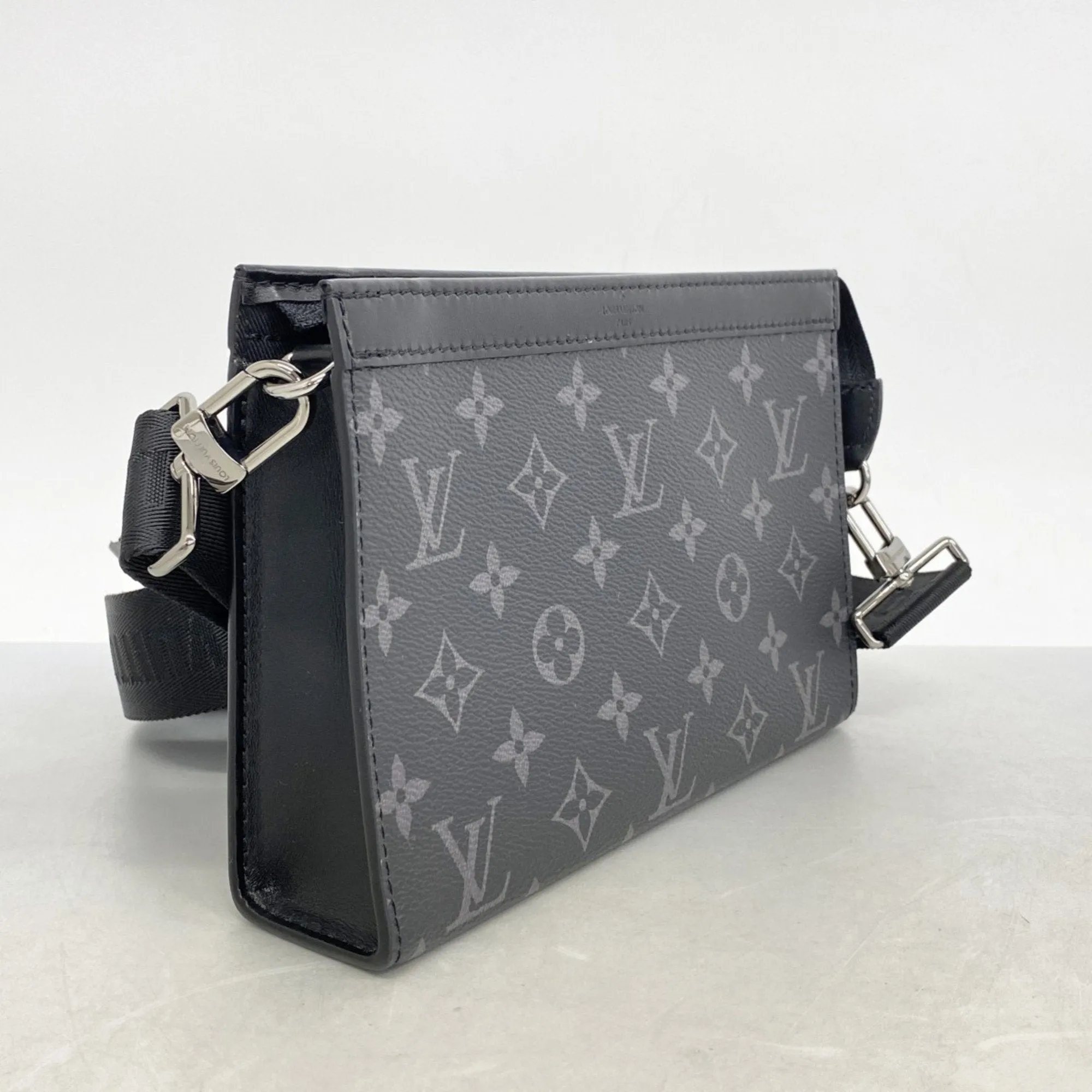 Louis Vuitton  Shoulder Bag (Pre-Owned)