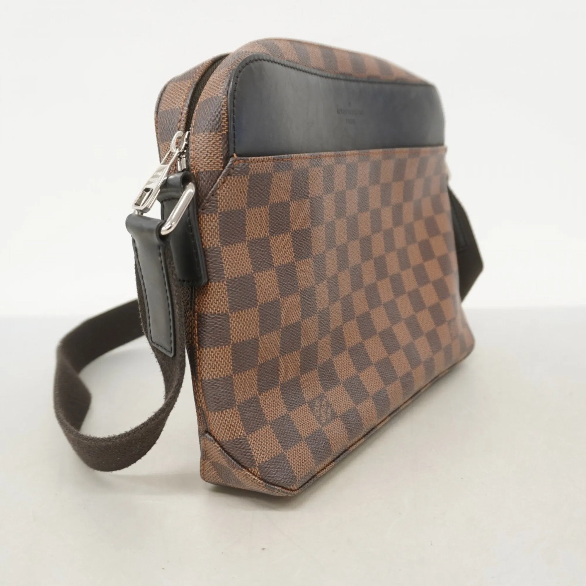 Louis Vuitton Shoulder Bag (Pre-Owned)