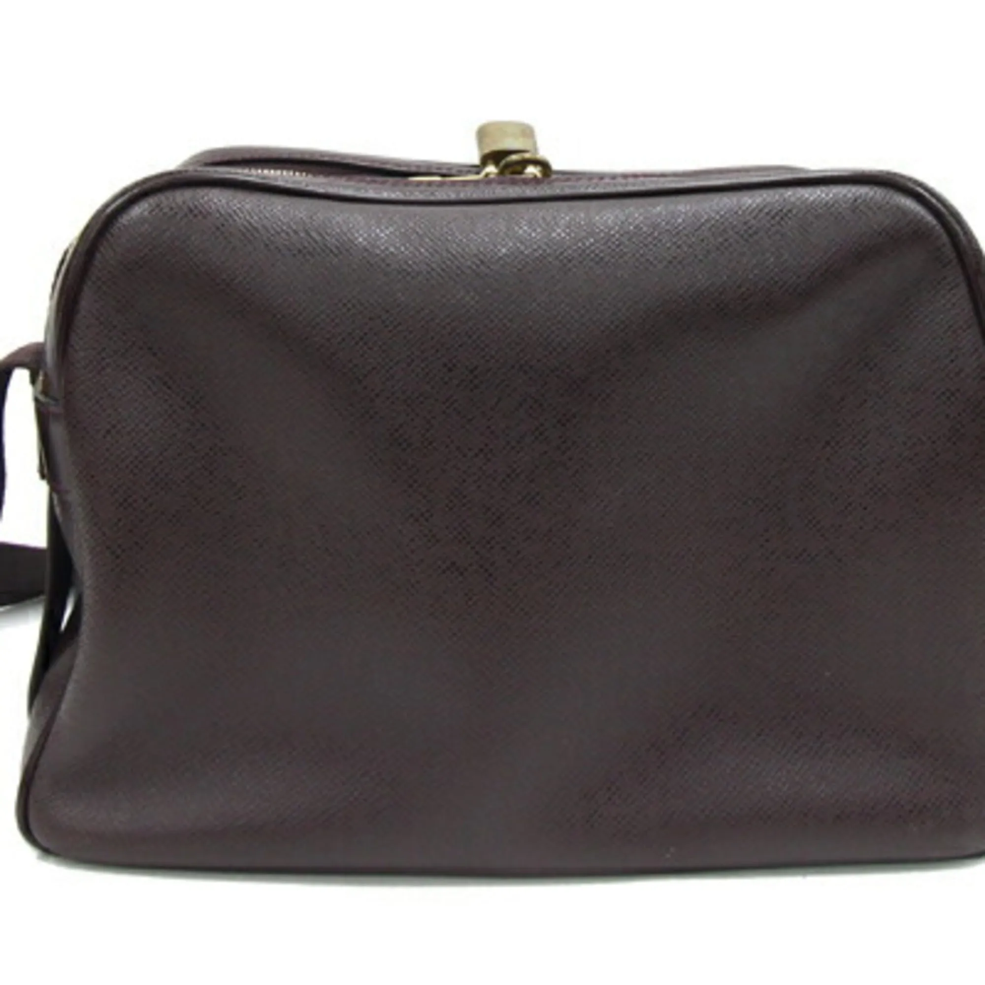 Louis Vuitton Taiga Leather Shoulder Bag (Pre-Owned)