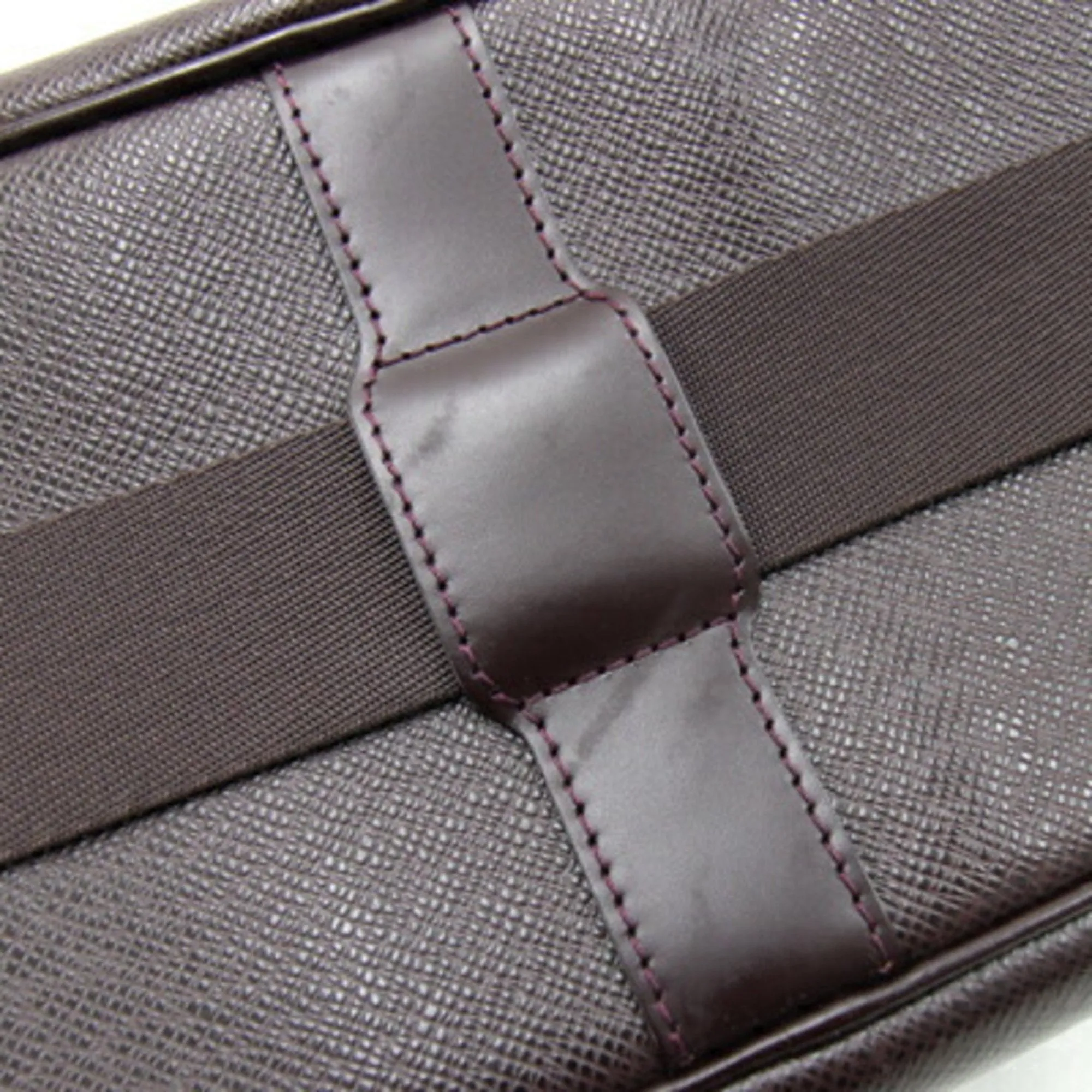 Louis Vuitton Taiga Leather Shoulder Bag (Pre-Owned)