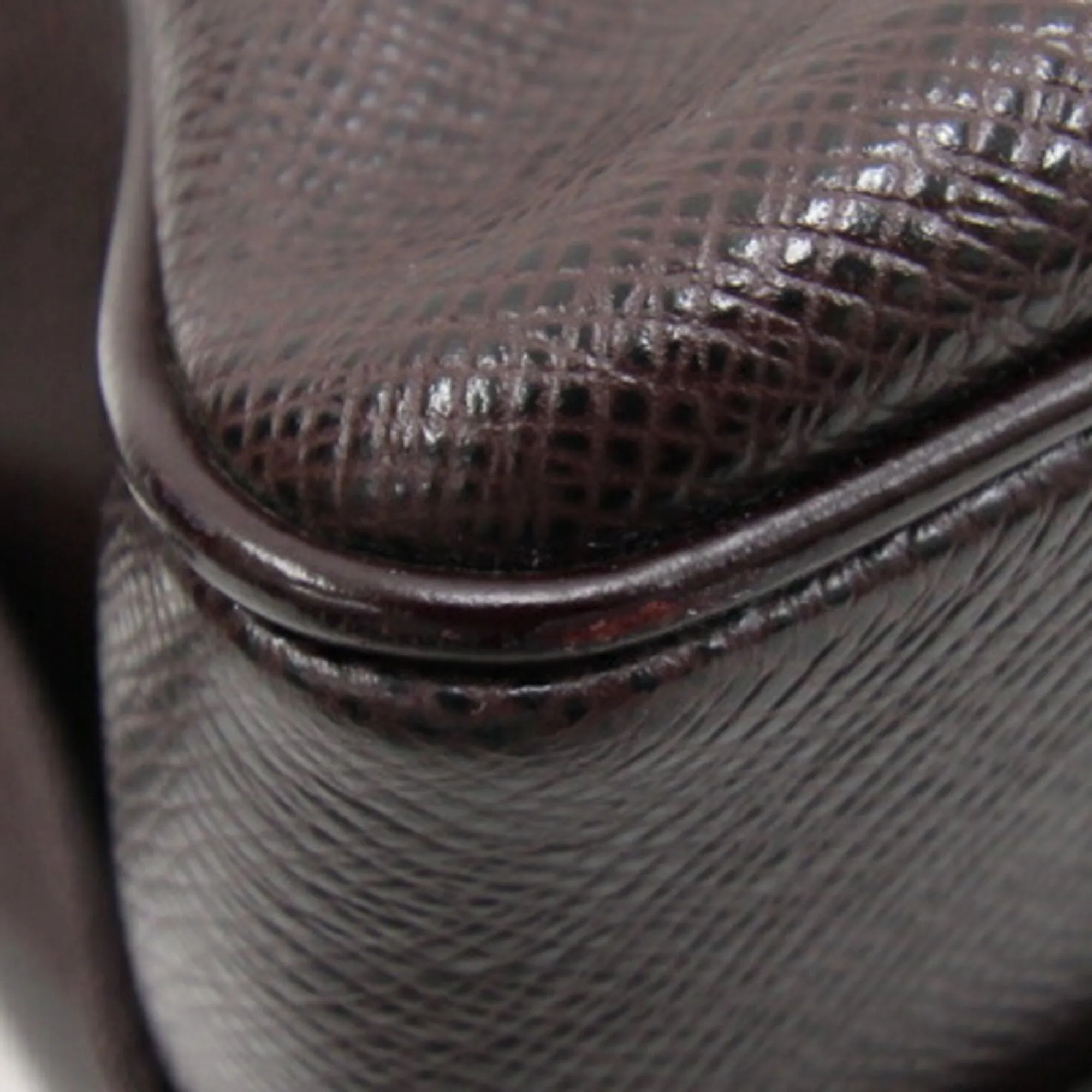 Louis Vuitton Taiga Leather Shoulder Bag (Pre-Owned)