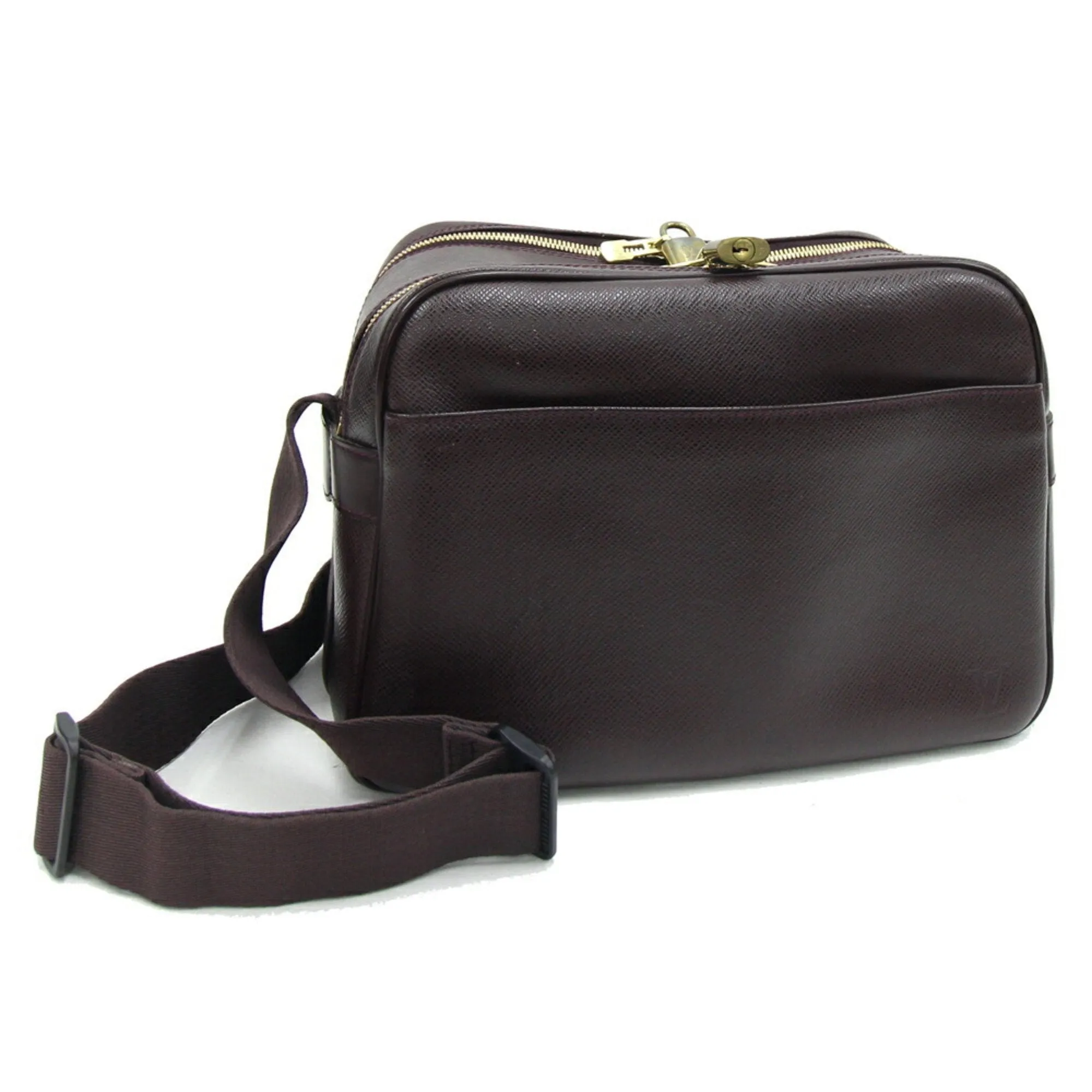 Louis Vuitton Taiga Leather Shoulder Bag (Pre-Owned)