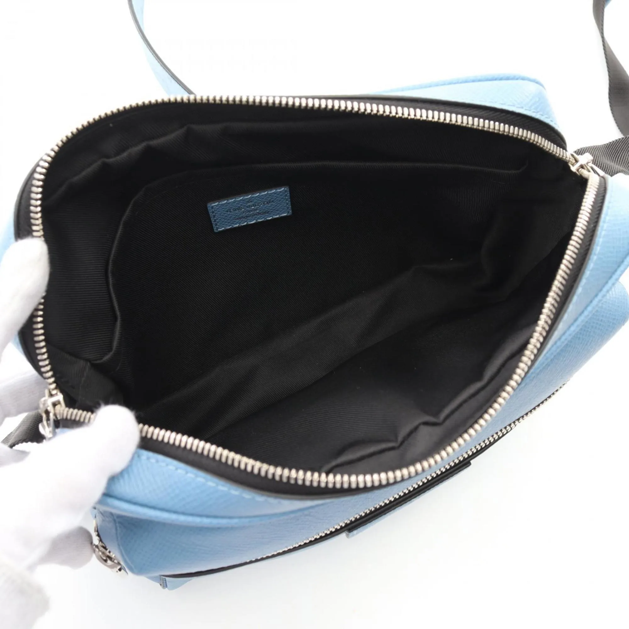 Louis Vuitton Taigarama Shoulder Bag (Pre-Owned)