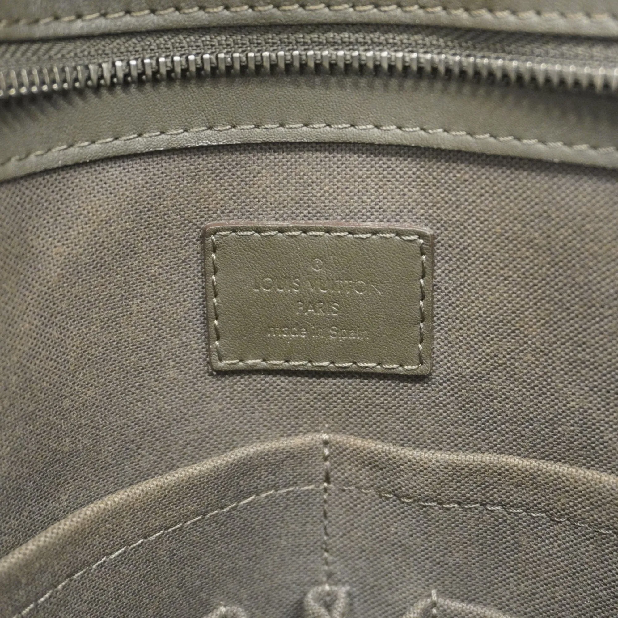 Louis Vuitton Tote Bag (Pre-Owned)