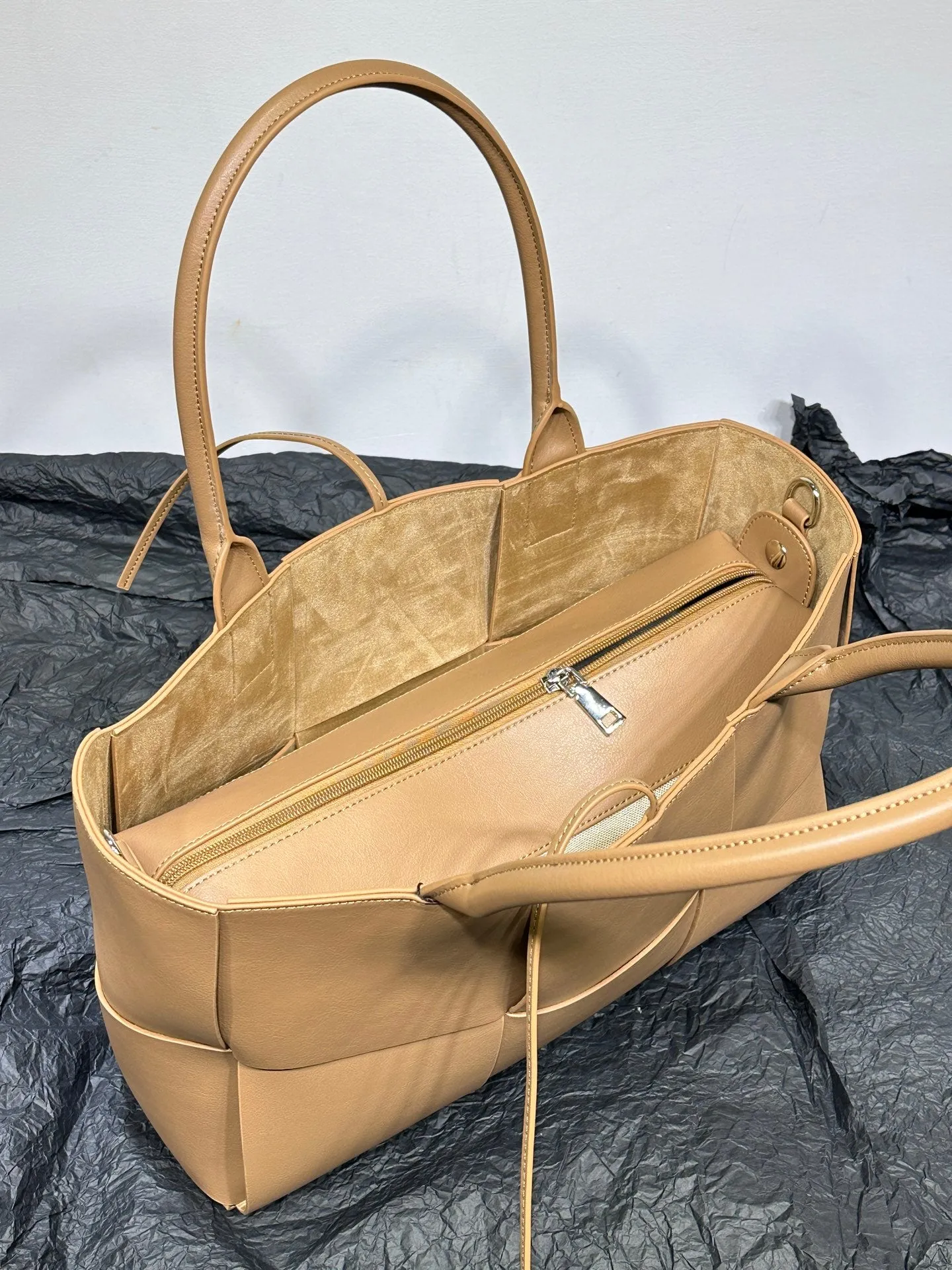 Quilted Large Leather Tote Bag, Minimalist Top Handle Bag, Elegant Convertible Shoulder Bag, Classic Style Soft Leather Work Bag