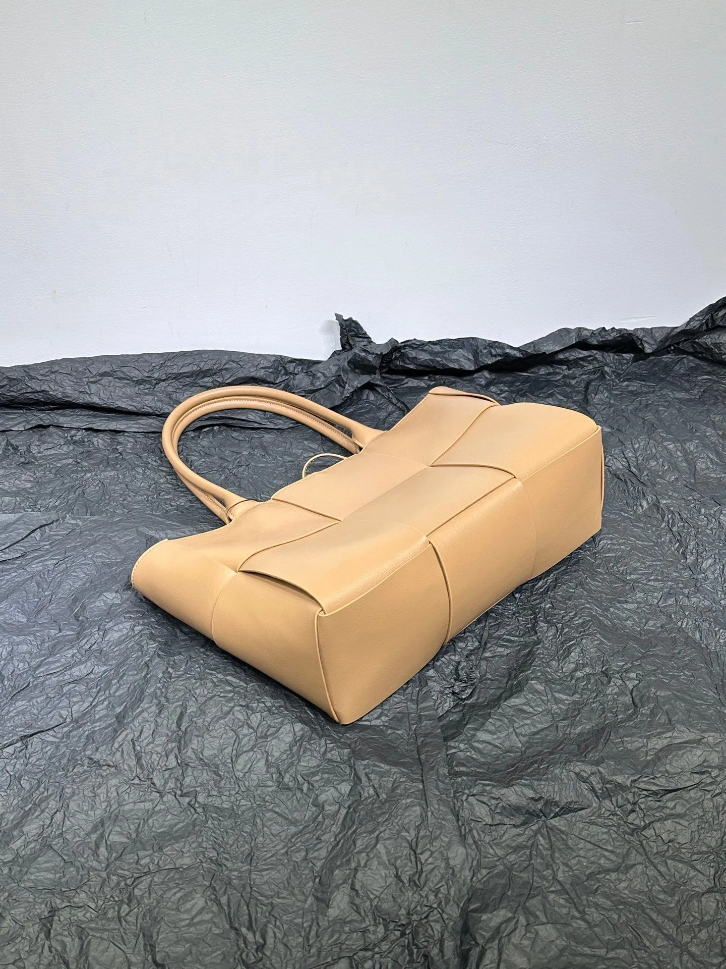 Quilted Large Leather Tote Bag, Minimalist Top Handle Bag, Elegant Convertible Shoulder Bag, Classic Style Soft Leather Work Bag