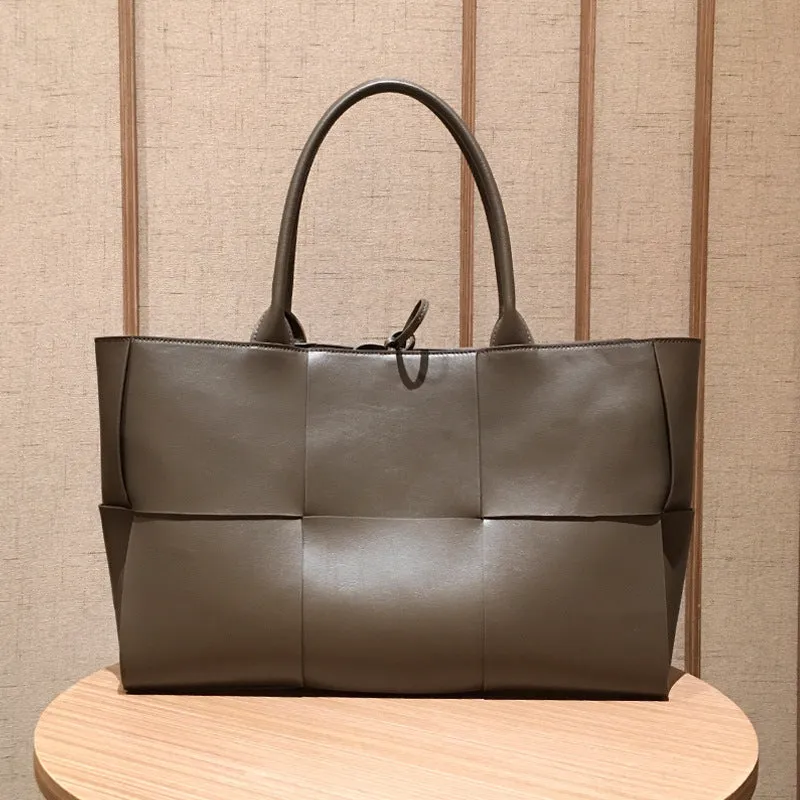 Quilted Large Leather Tote Bag, Minimalist Top Handle Bag, Elegant Convertible Shoulder Bag, Classic Style Soft Leather Work Bag