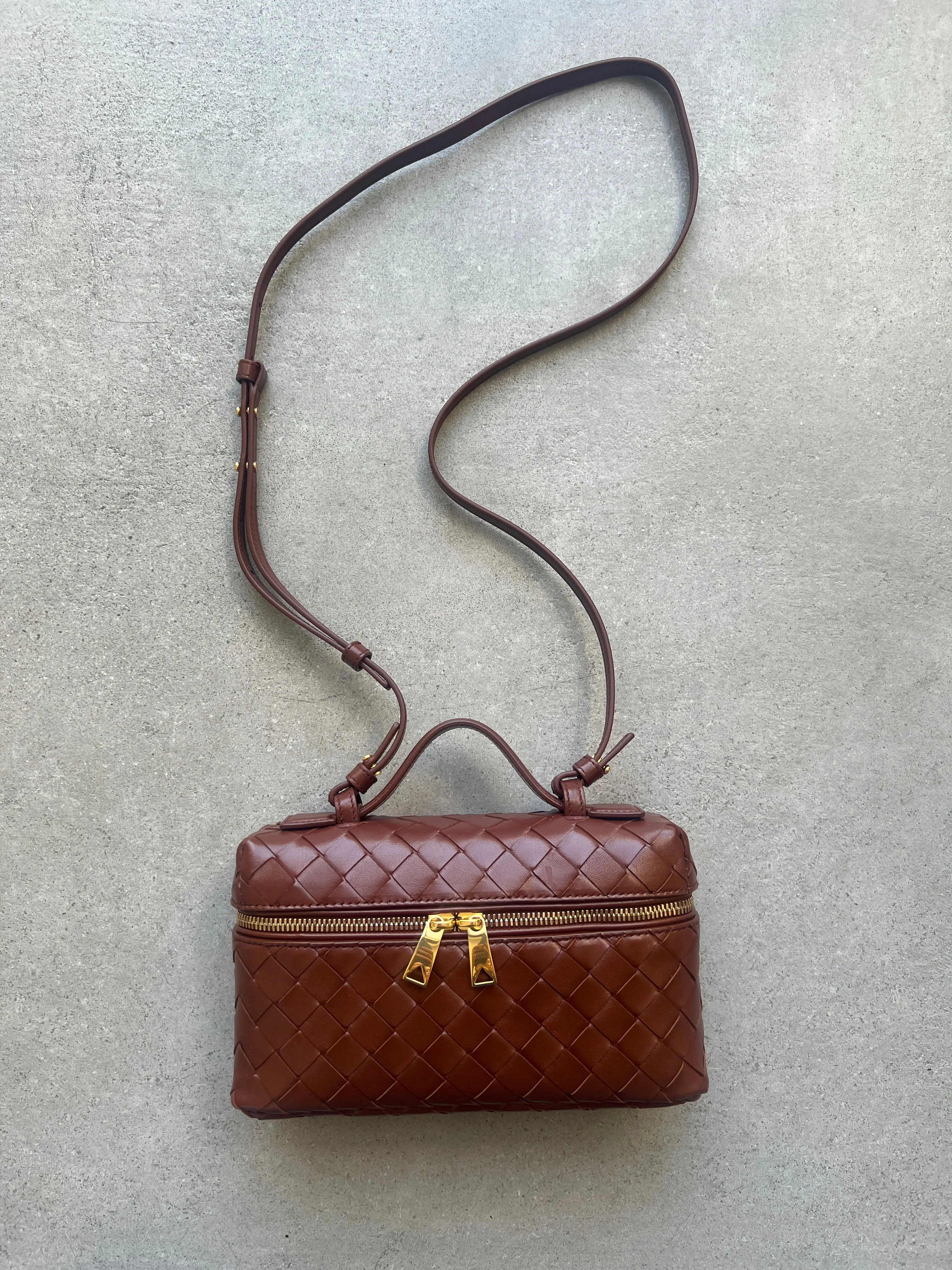 Vanity Bang Bang Crossbody, Sapele
