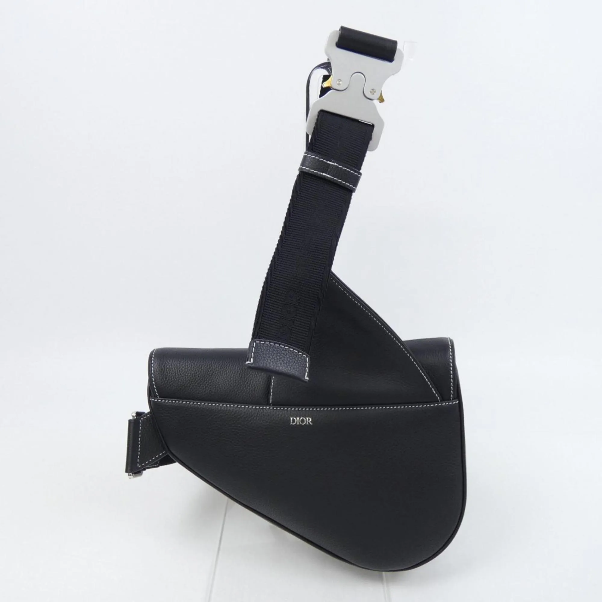 Christian Dior Leather Handbag (Pre-Owned)