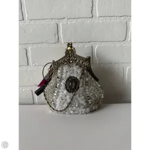 Clutch By VINTAGE BEJEWELED ANNALISE KISS LOCK, Size: Small