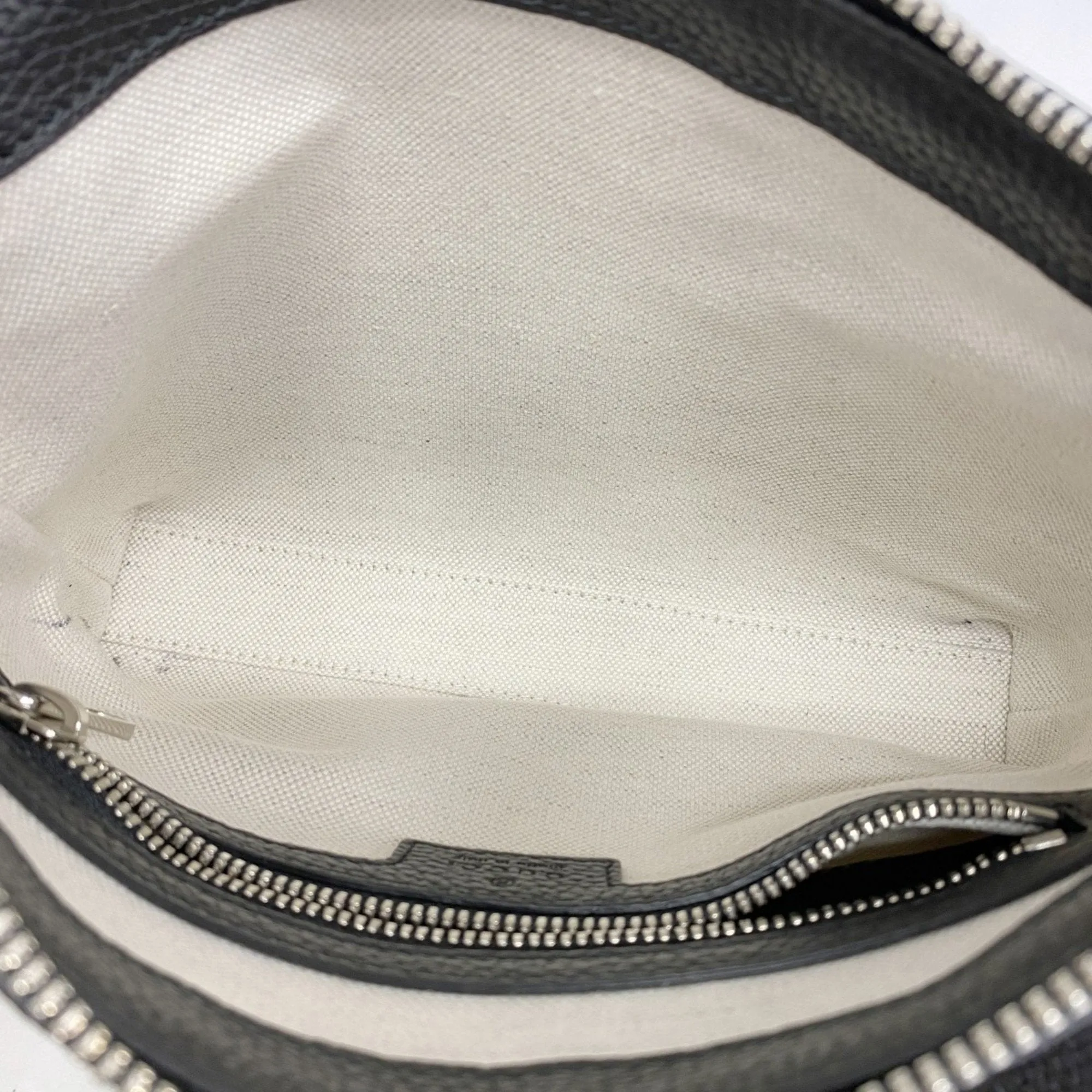 Gucci Leather Shoulder Bag (Pre-Owned)