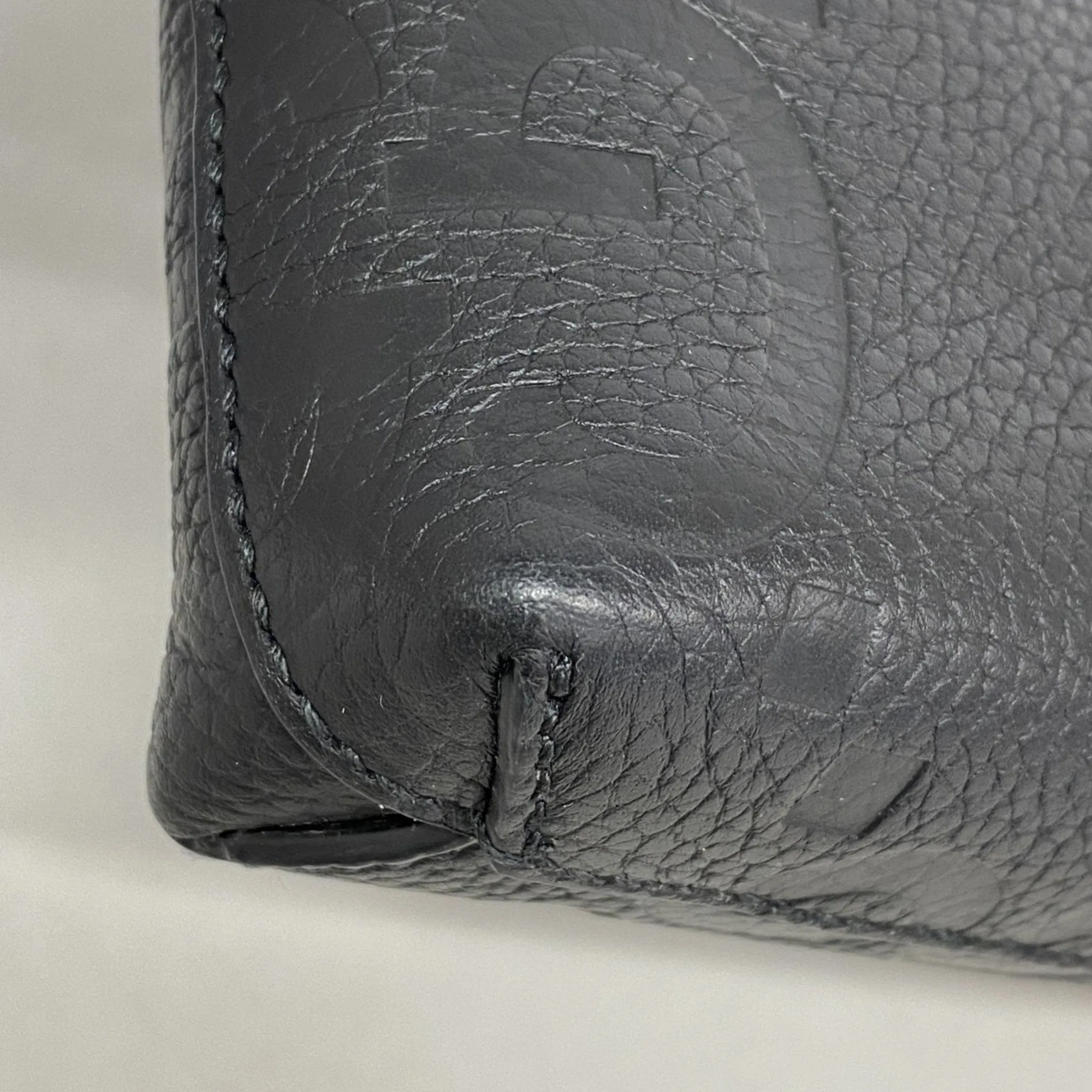 Gucci Leather Shoulder Bag (Pre-Owned)