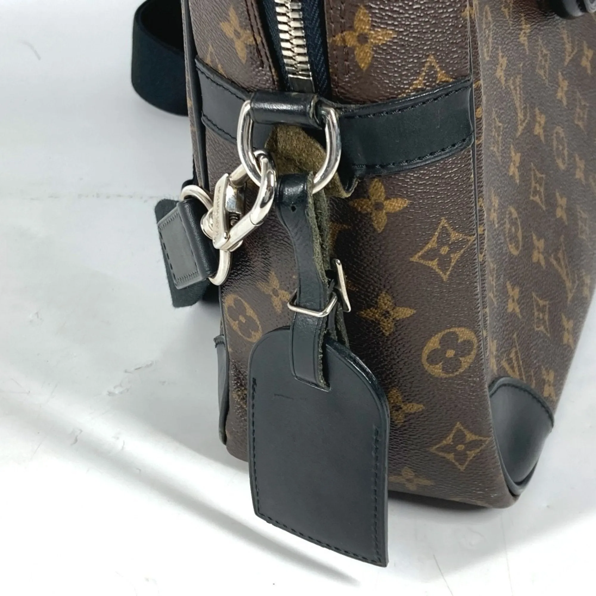 Louis Vuitton  Canvas Shoulder Bag (Pre-Owned)