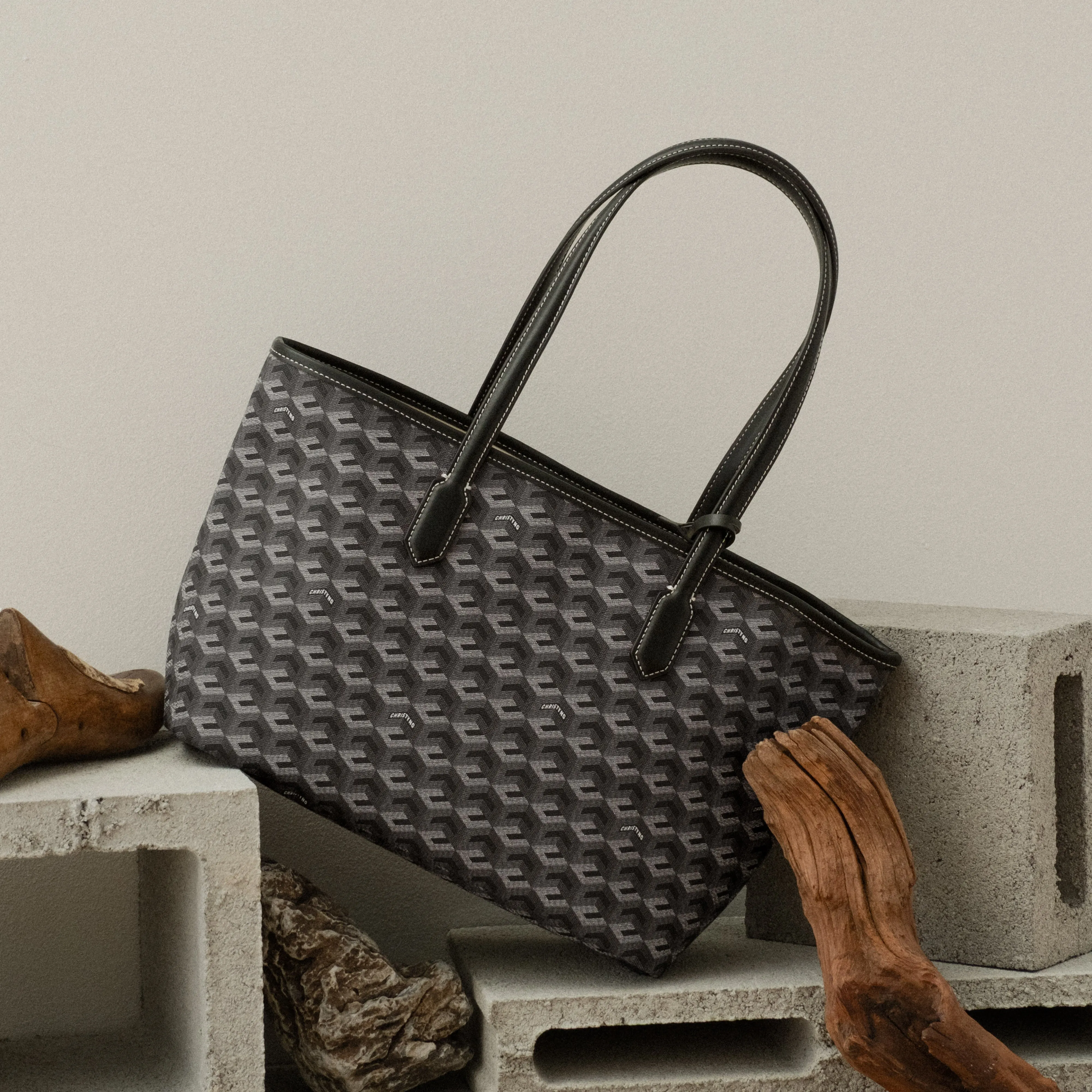 Russo Medium Tote Bag
